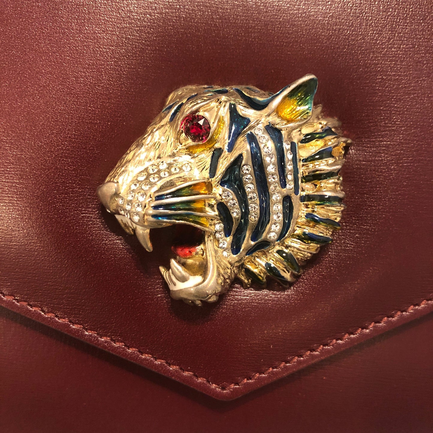 Gucci Rajah Leather Clutch in Burgundy