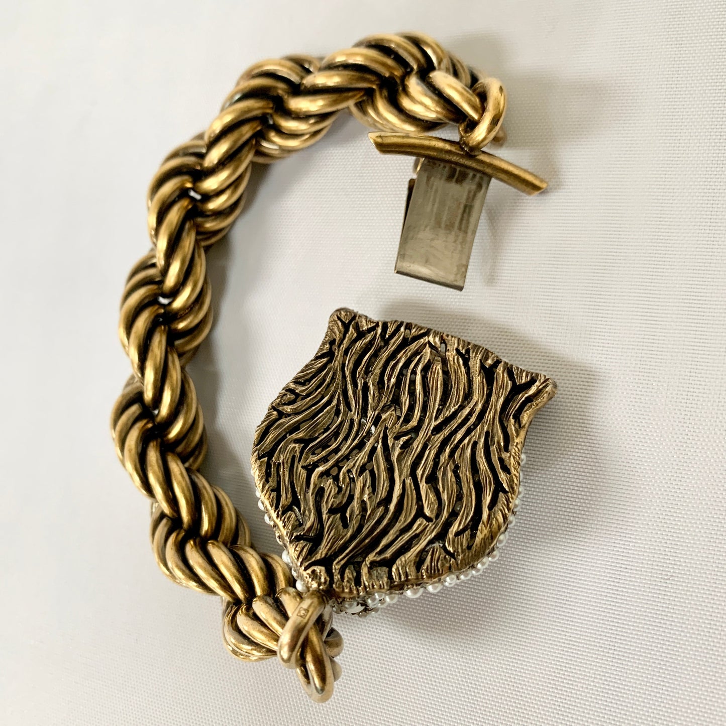 Gucci Chunky Feline Head Bracelet with Crystals in Gold