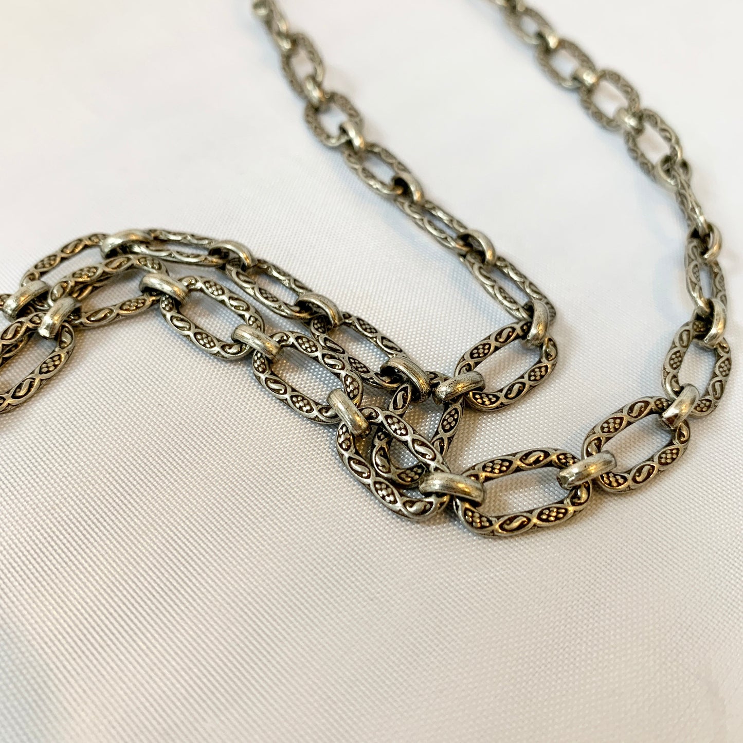 Gucci Marmont Double G Flower Necklace in Blue and Silver