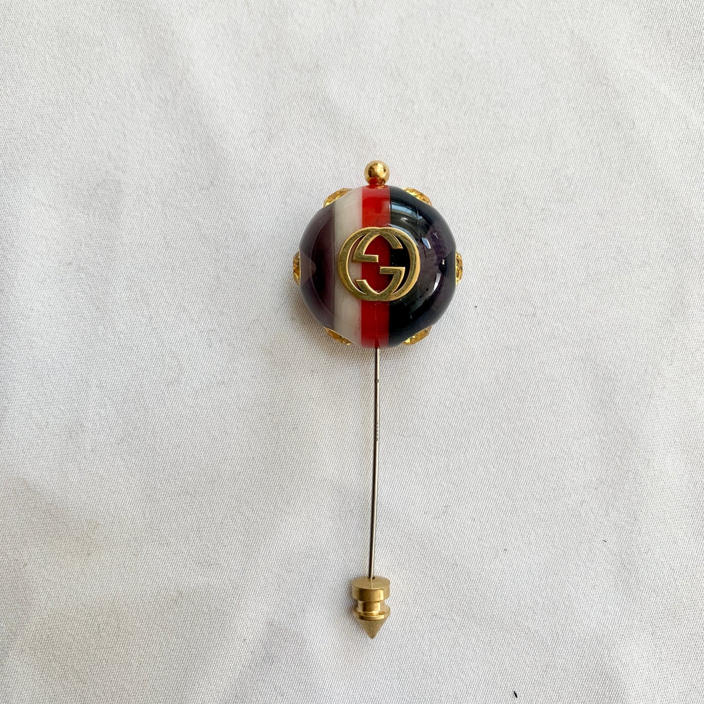 Gucci GG Sylvie Crystal Brooch in Blue