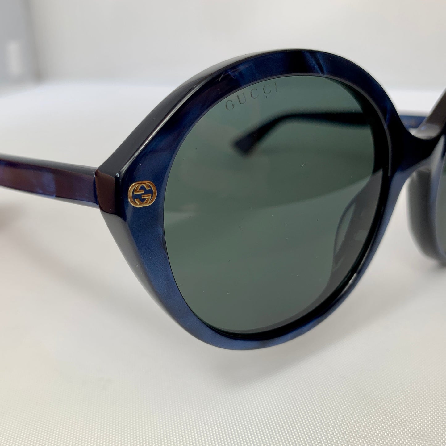 Gucci Round Frame Acetate Sunglasses in Blue