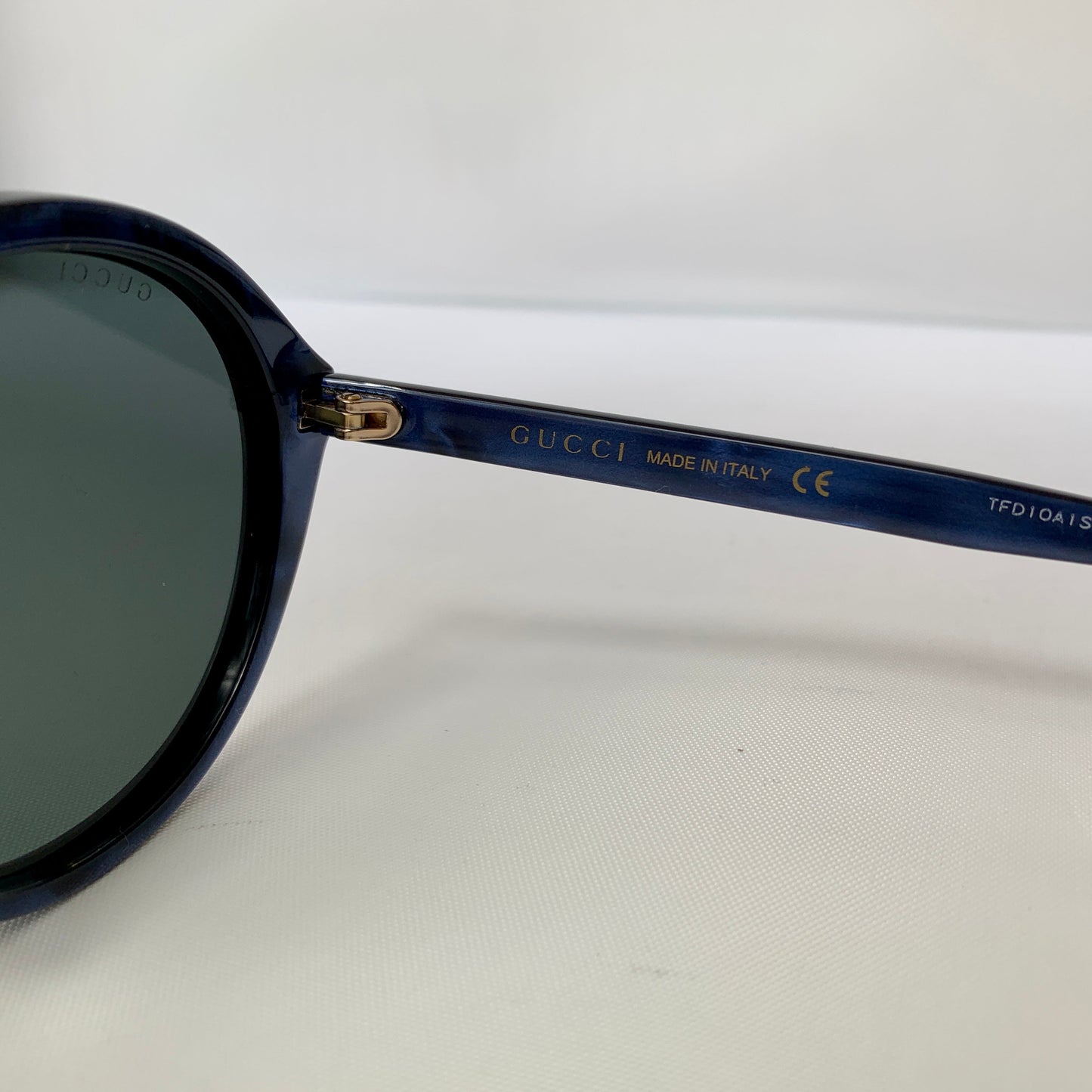 Gucci Round Frame Acetate Sunglasses in Blue