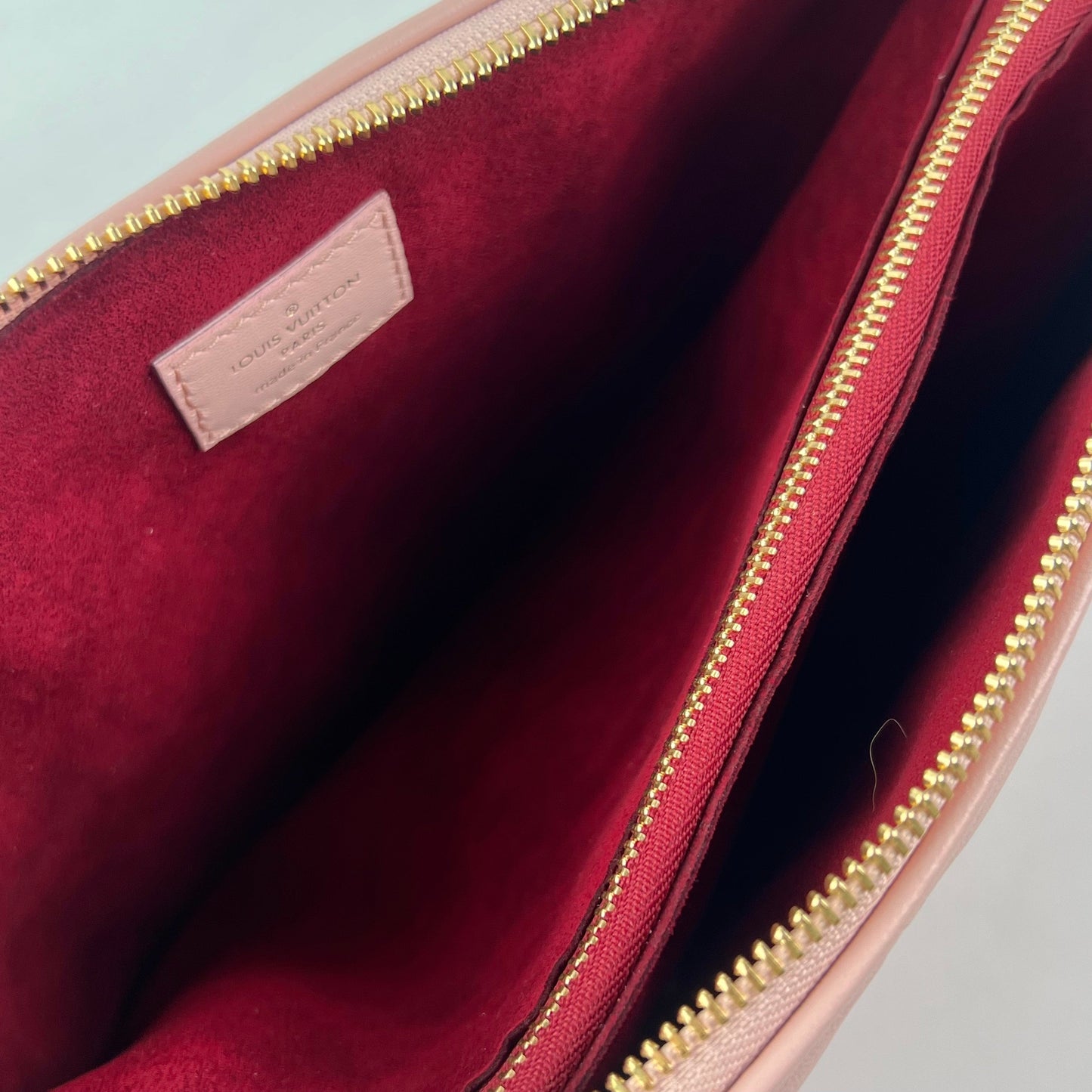 Louis Vuitton Coussin PM Rose Pink