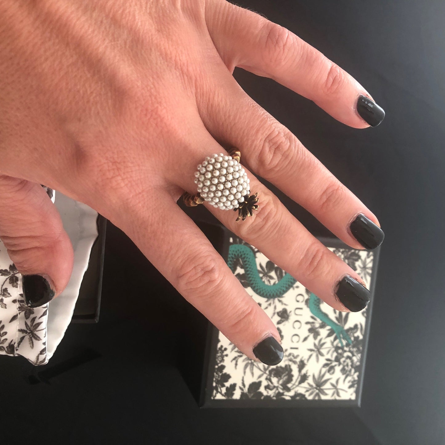 Gucci Pearl Pineapple Ring in Gold