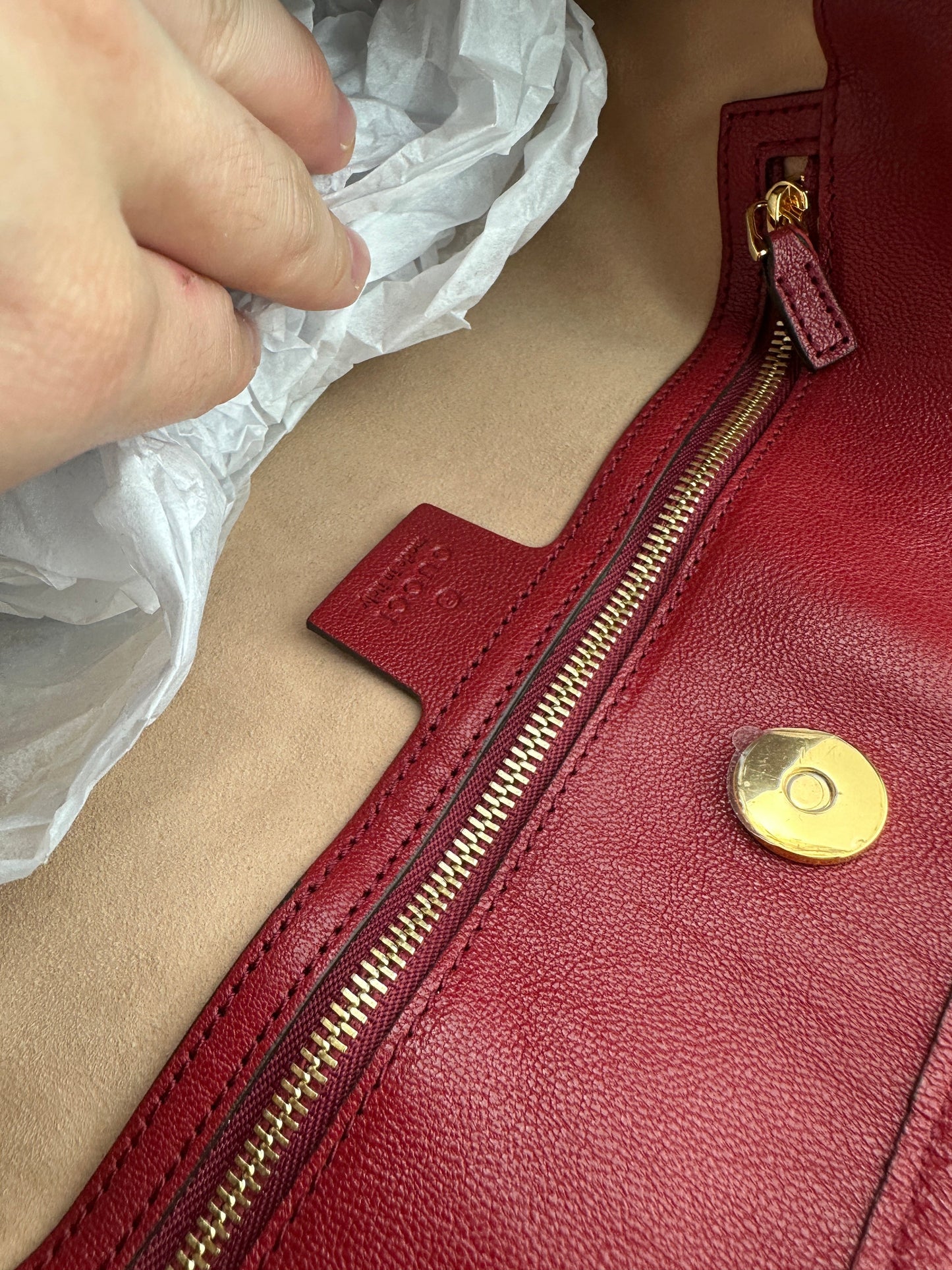 Gucci Interlocking GG 1955 Horsebit Collection Shoulder Bag in Red Leather