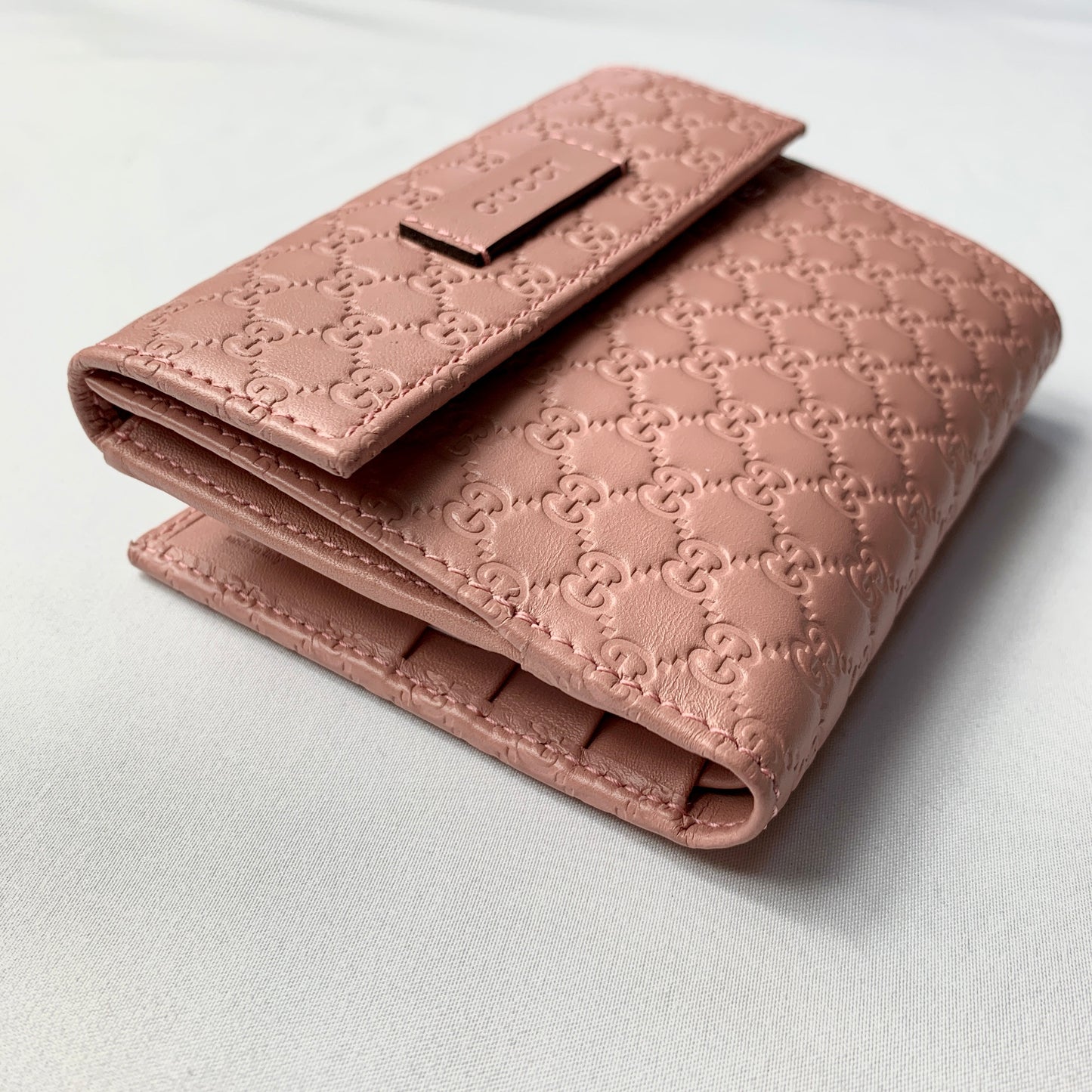 Gucci GG Microguccissima Card Case Snap Wallet in Pink