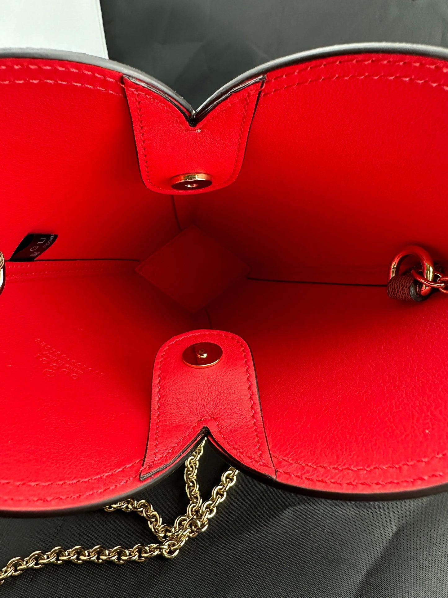 Gucci Valentine's Day Small Heart Bag