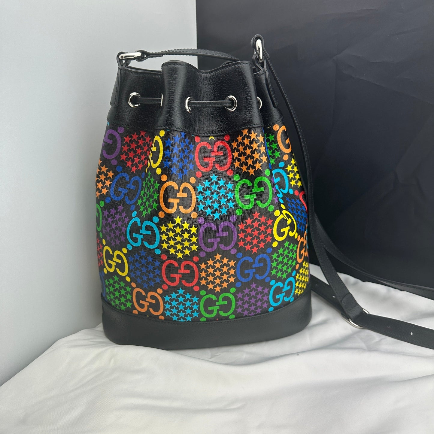 Gucci Supreme Psychedelic Bucket Bag in Black