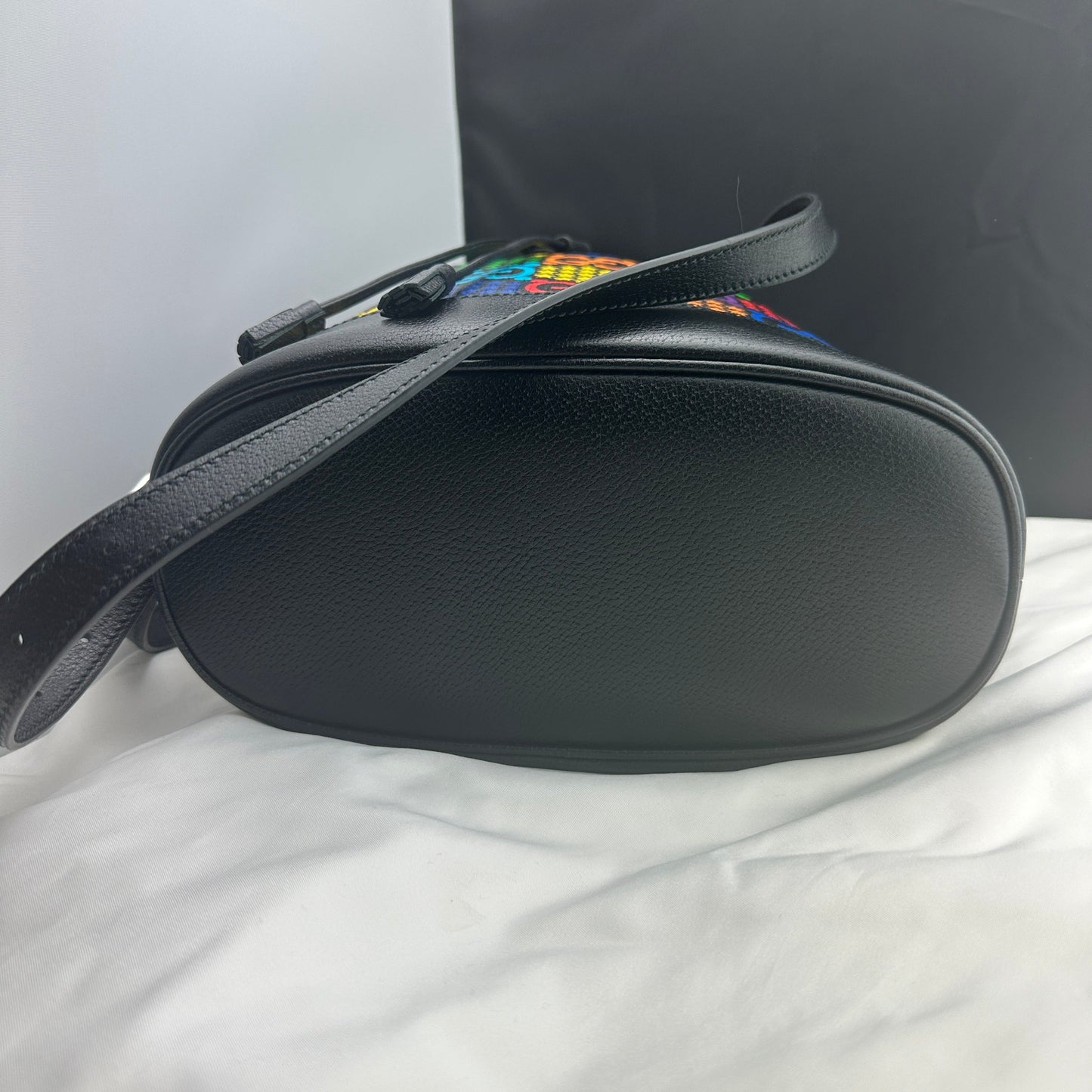 Gucci Supreme Psychedelic Bucket Bag in Black