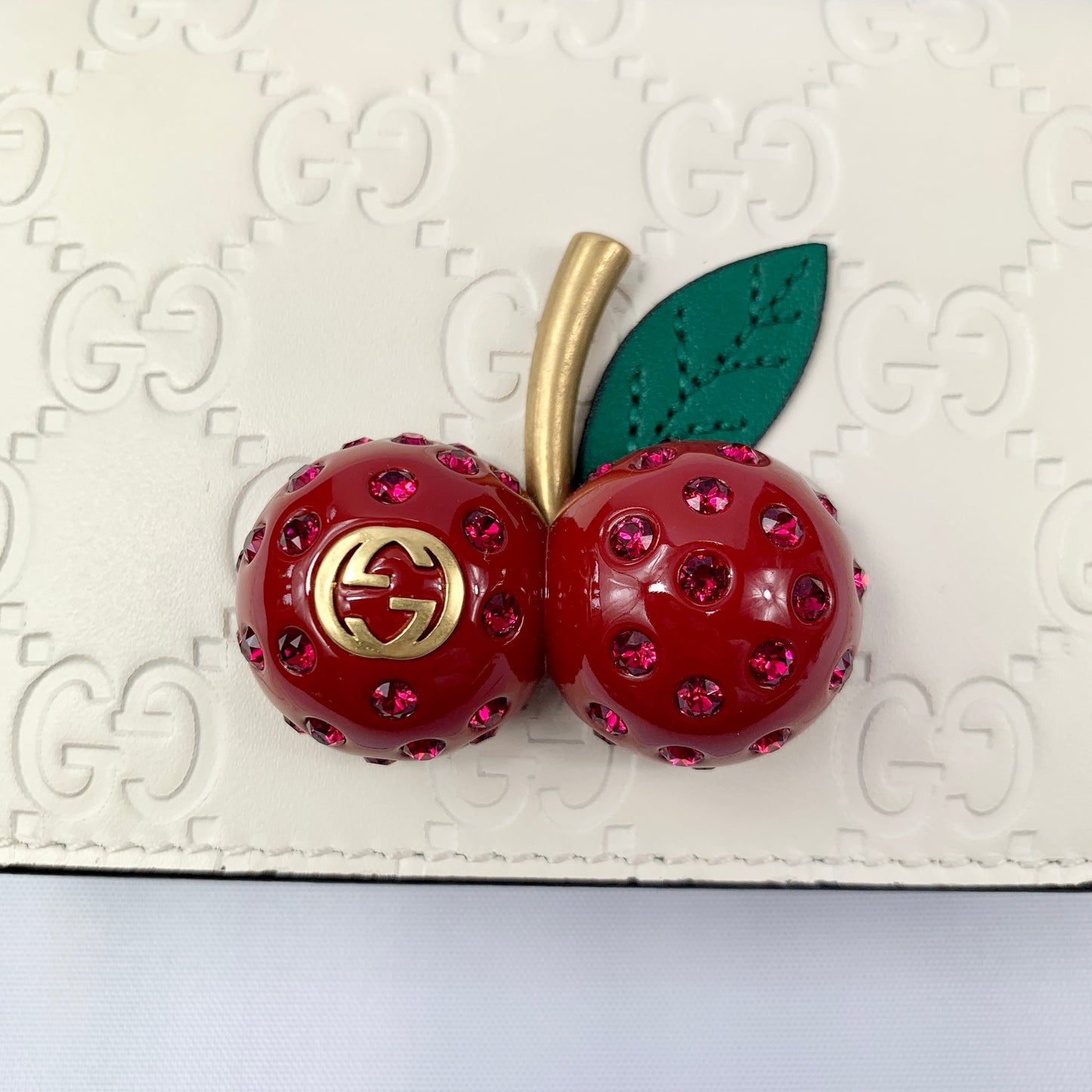 Gucci Signature Card Case with Cherries in White