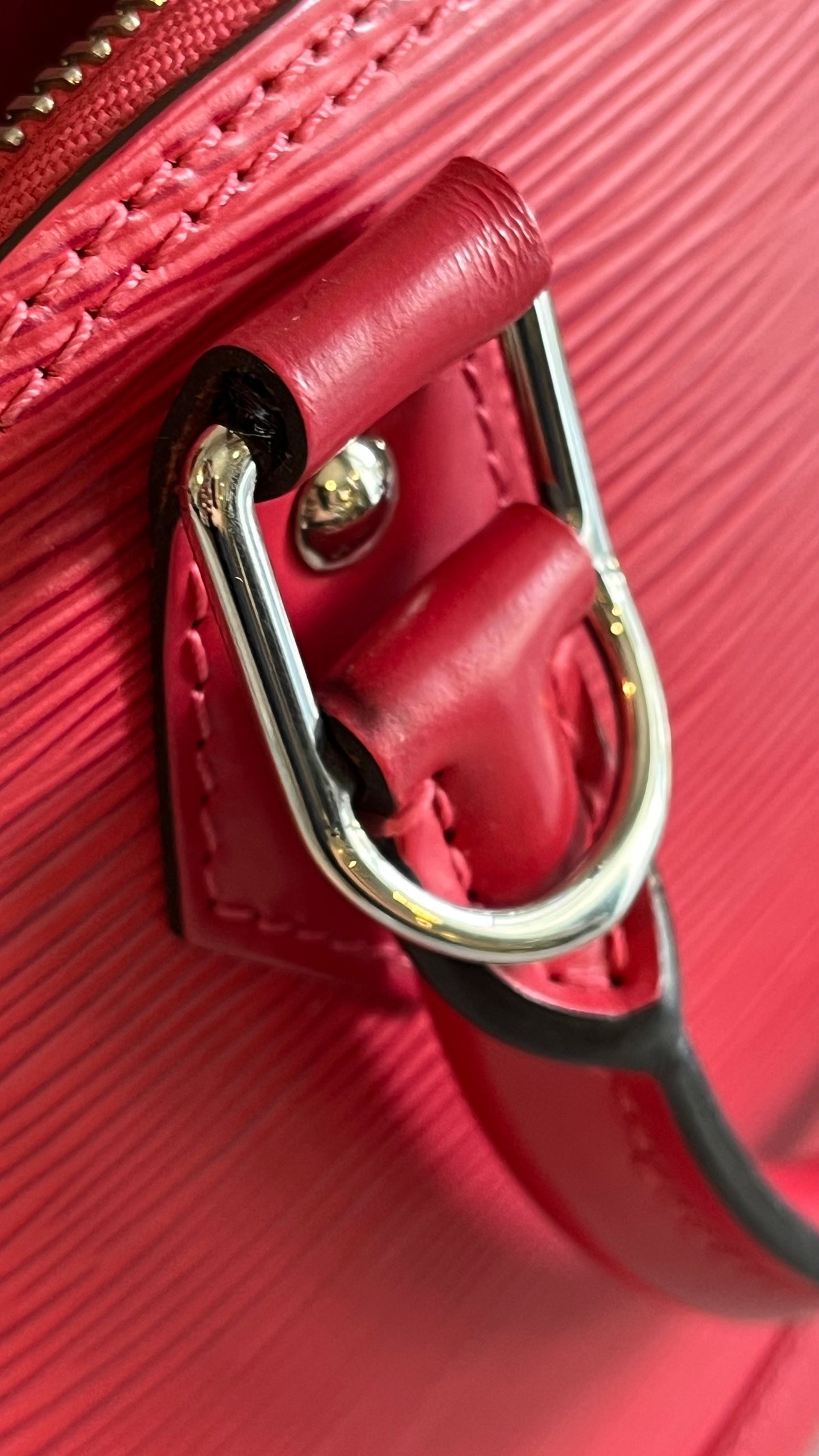 Louis Vuitton Alma BB Epi, Freesia