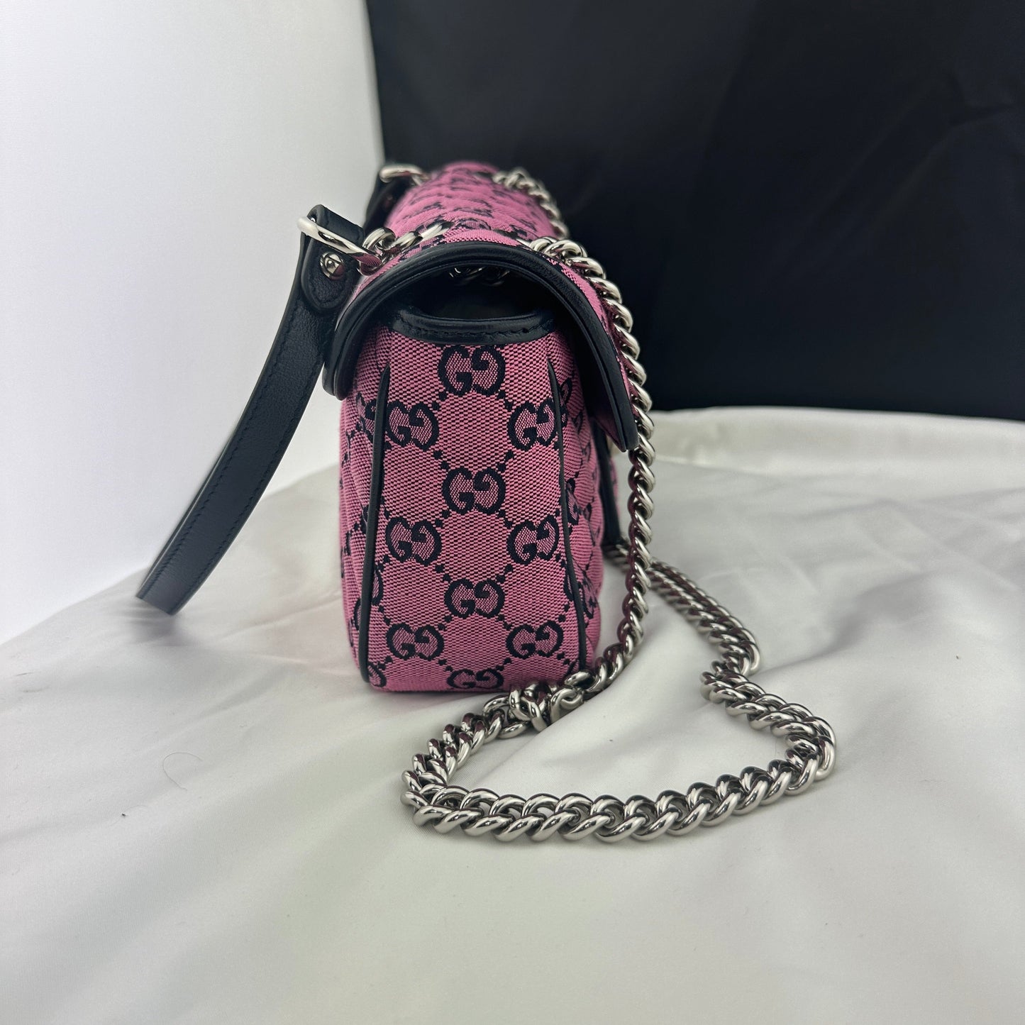 Gucci GG Marmont Shoulder Bag in Pink with Real ation Certificate
