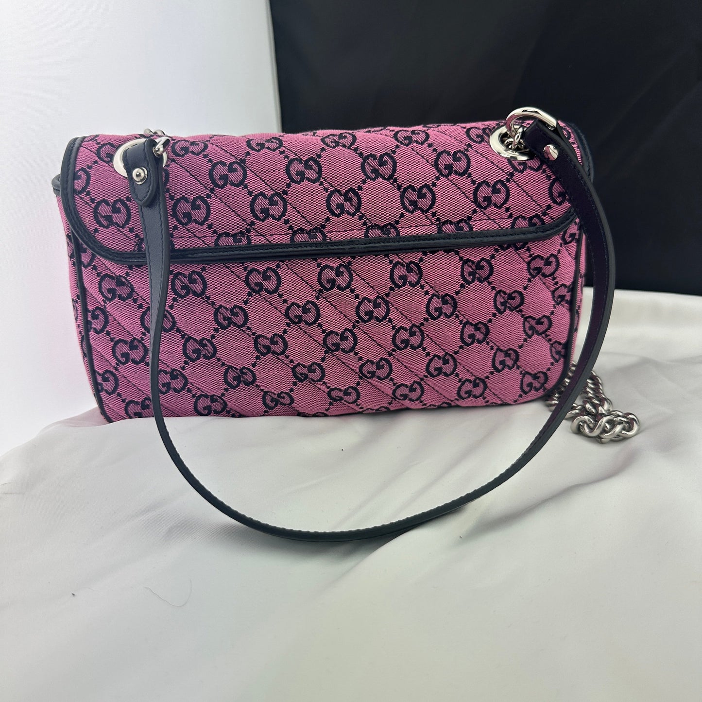Gucci GG Marmont Shoulder Bag in Pink with Real ation Certificate