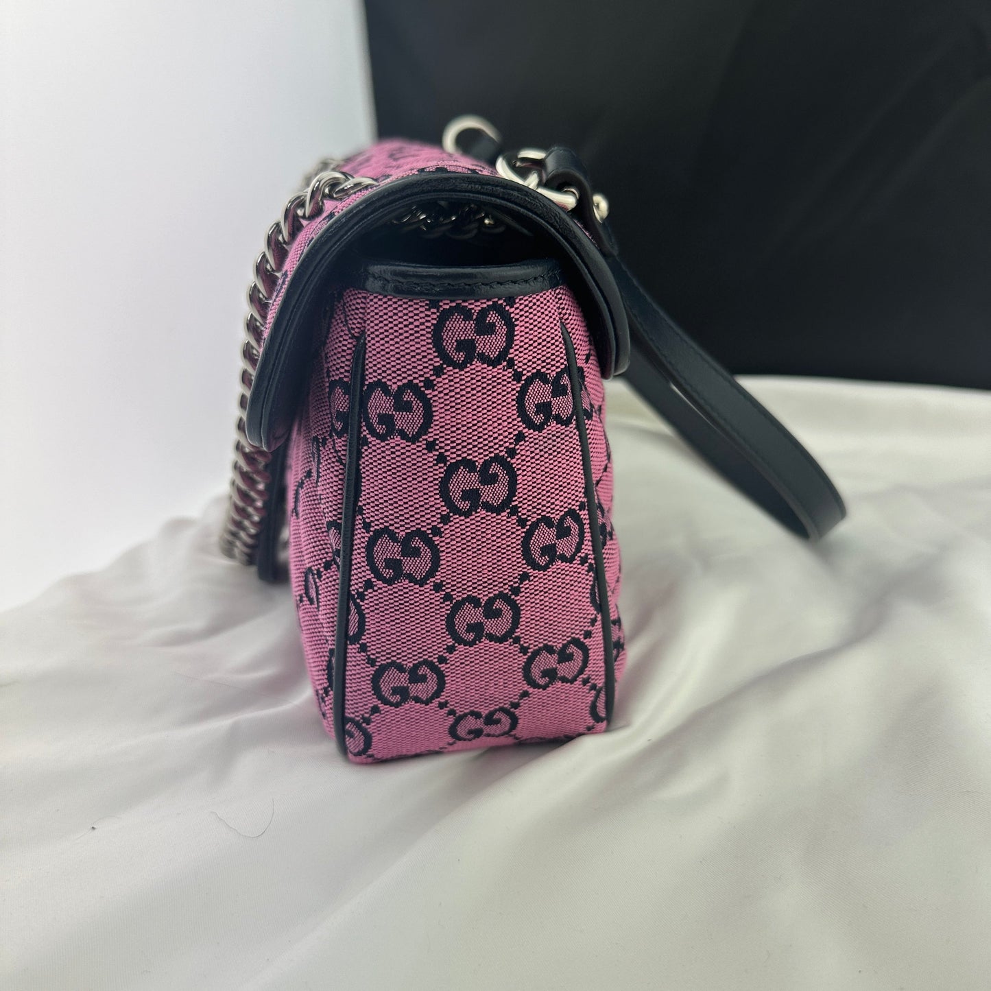 Gucci GG Marmont Shoulder Bag in Pink with Real ation Certificate