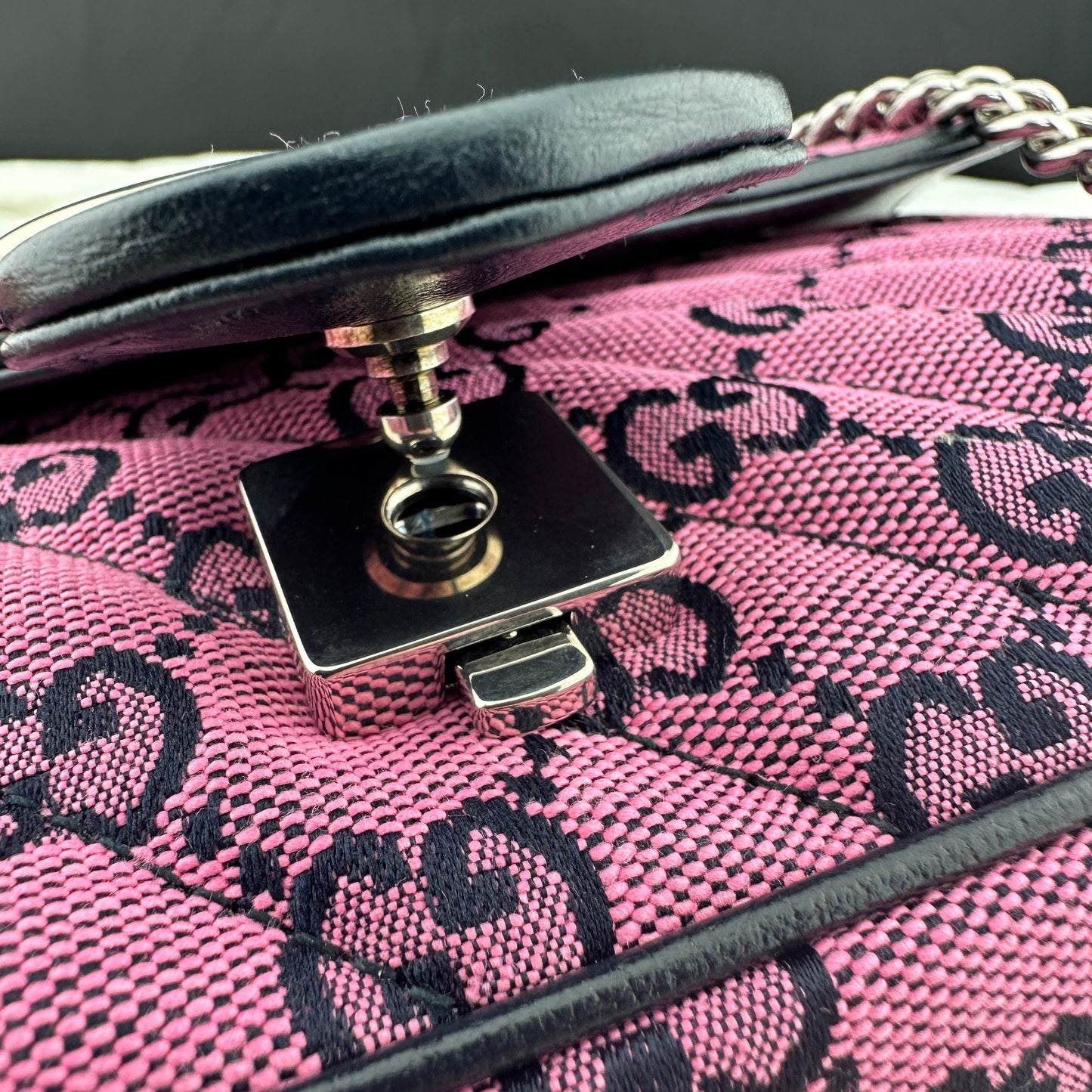 Gucci GG Marmont Shoulder Bag in Pink with Real ation Certificate