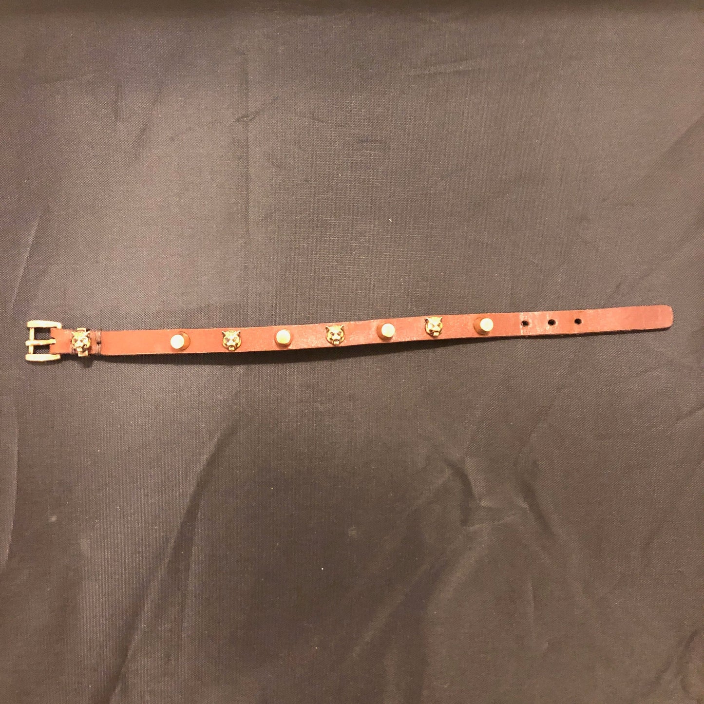 Gucci Studded Feline Head Leather Bracelet in Brown