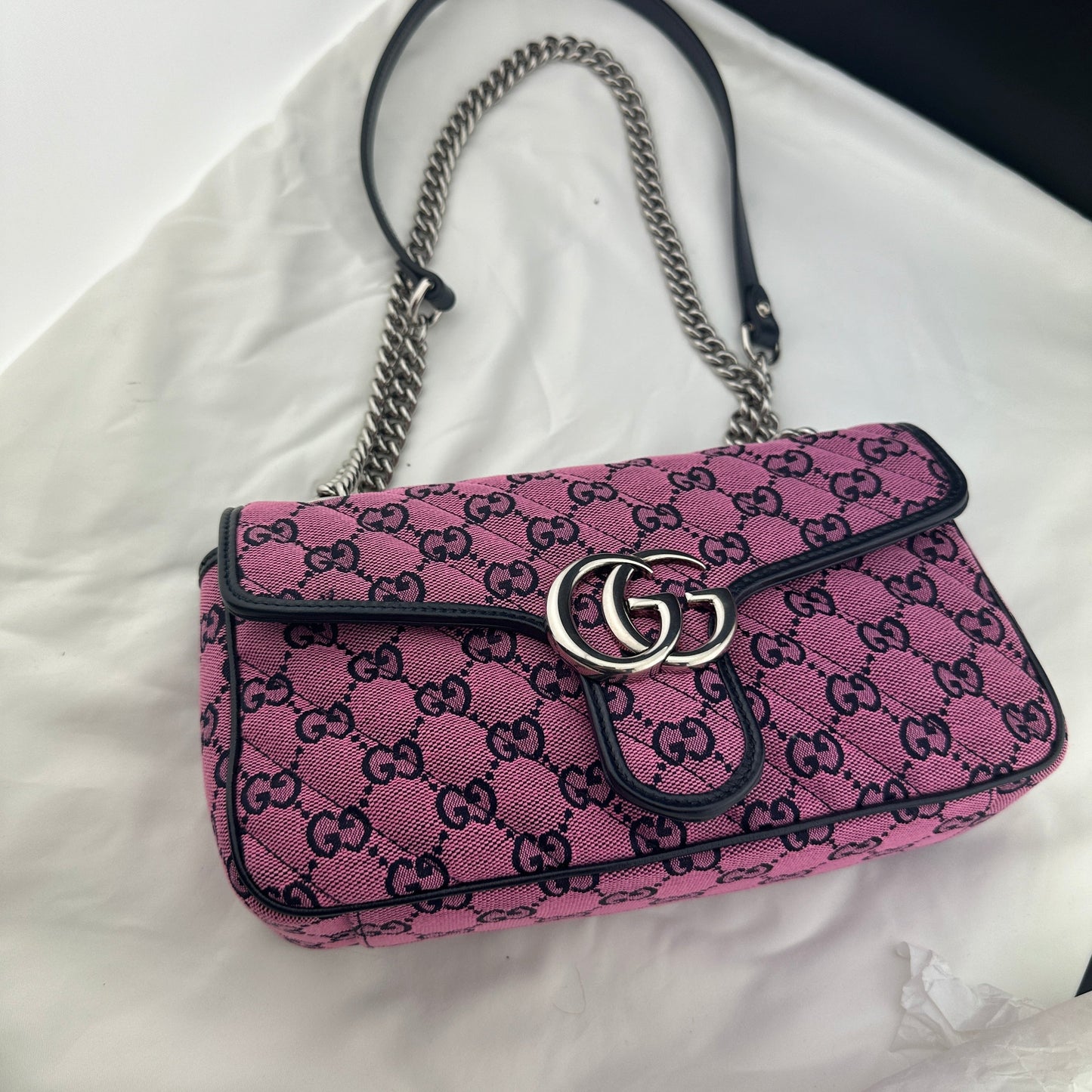 Gucci GG Marmont Shoulder Bag in Pink with Real ation Certificate