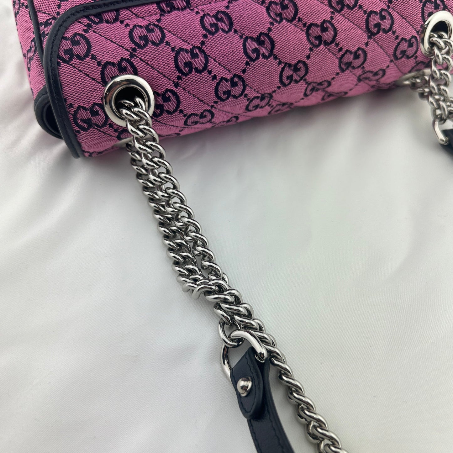 Gucci GG Marmont Shoulder Bag in Pink with Real ation Certificate