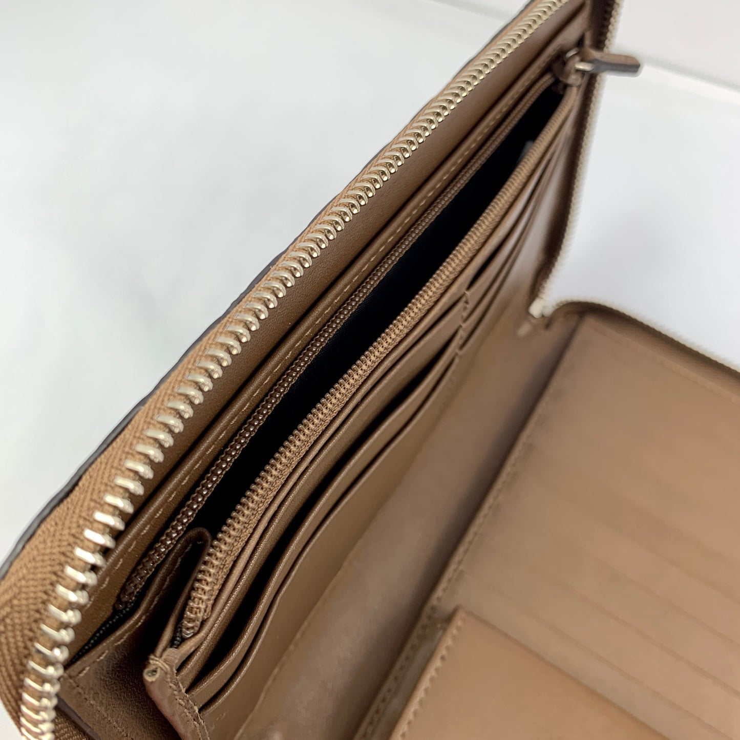Gucci Microguccissima Zip Long Wallet in Acero