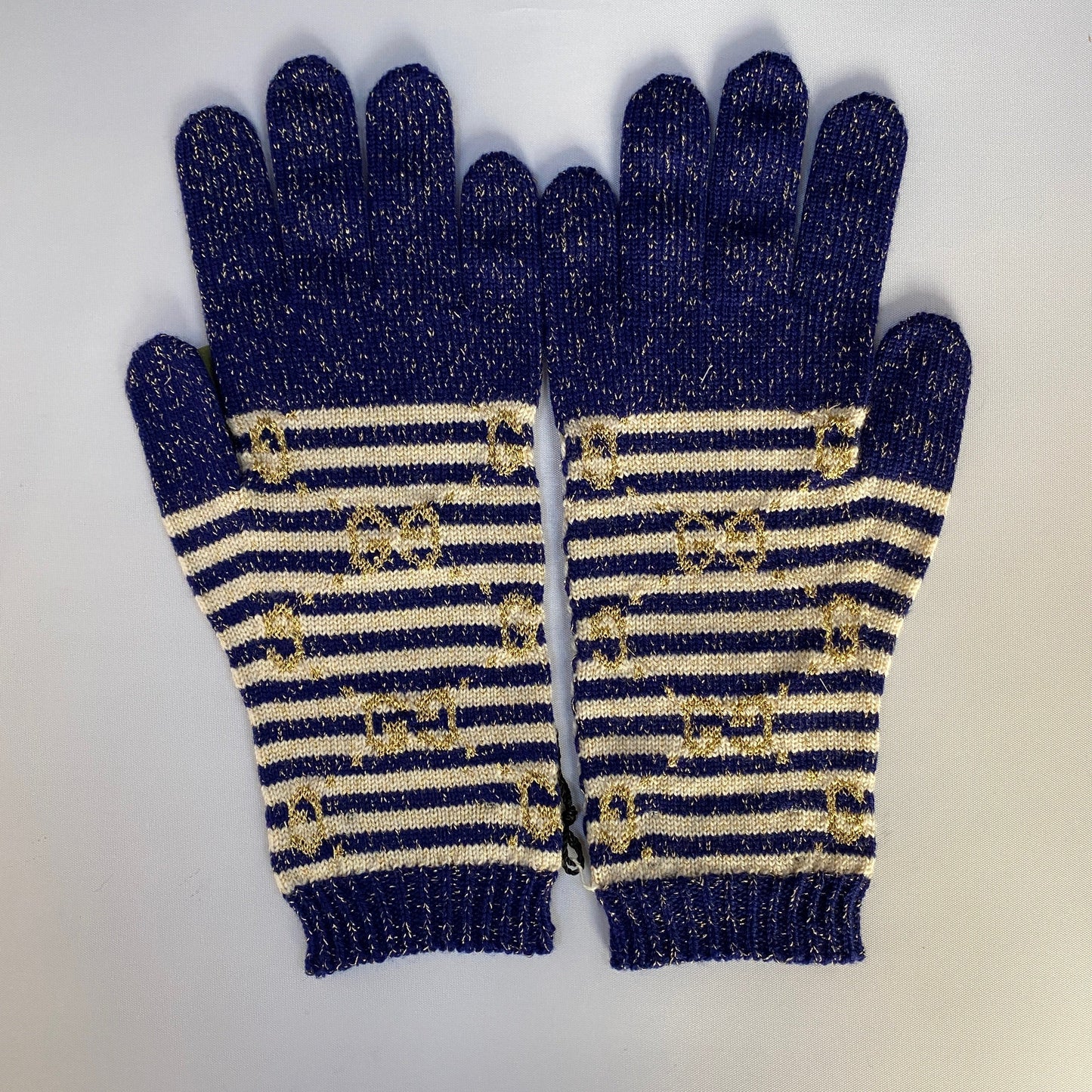 Gucci GG Gloves in Ivory and Gold Lamé