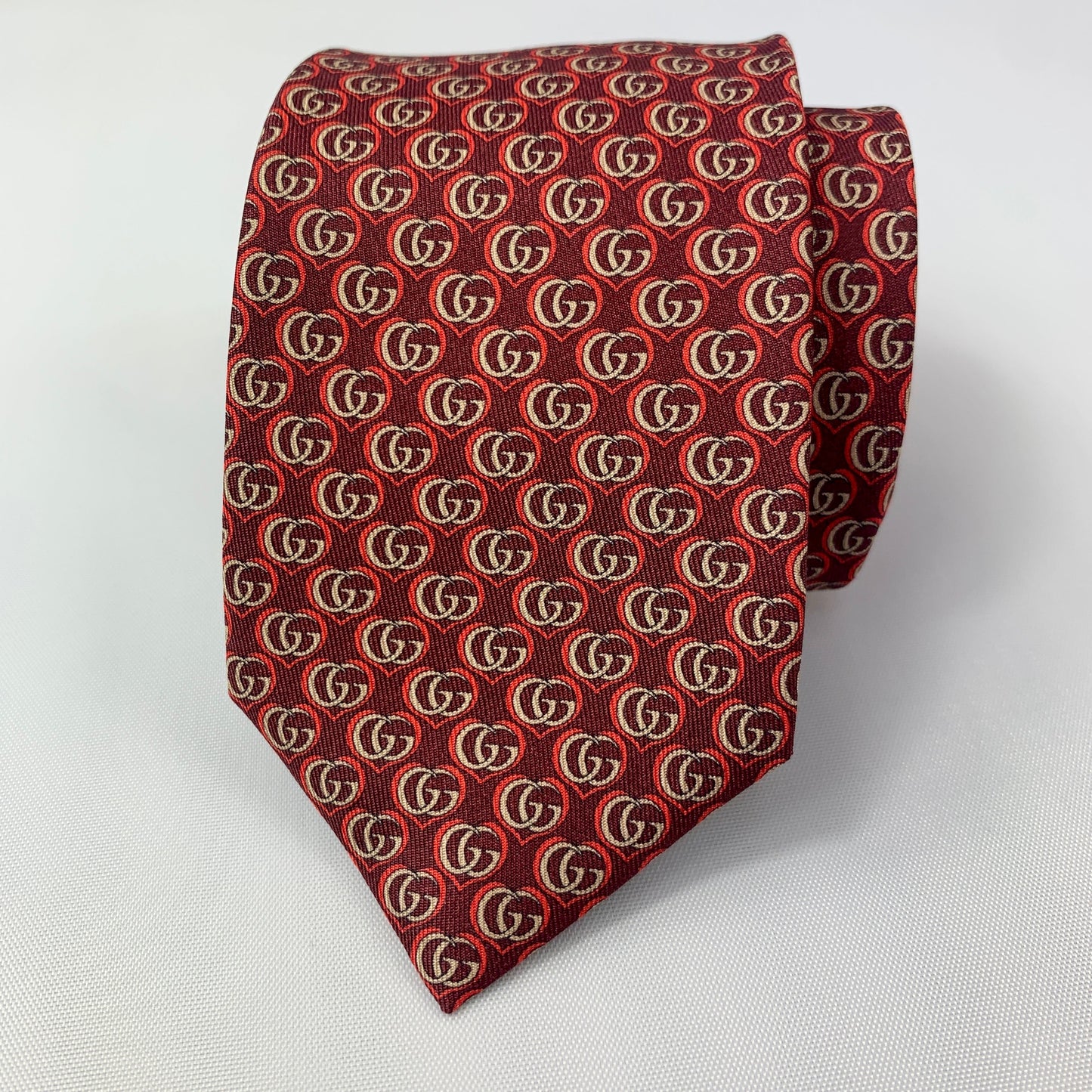 Gucci Silk Twill Love Tie in Red