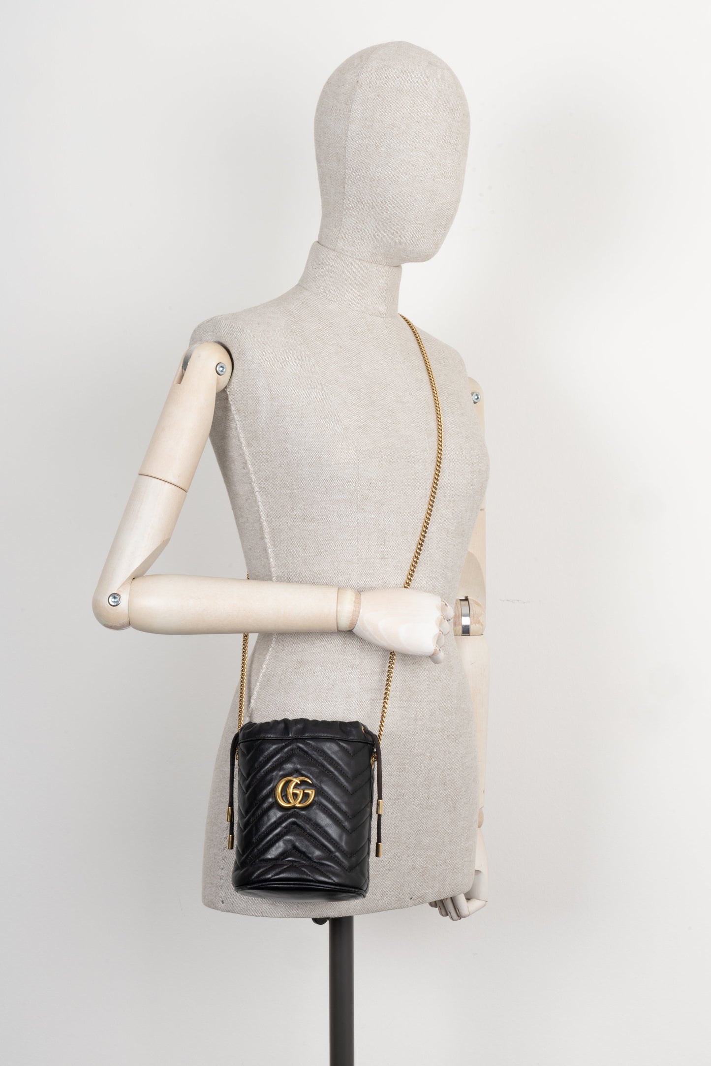 GUCCI Marmont Mini Bucket Bag Black