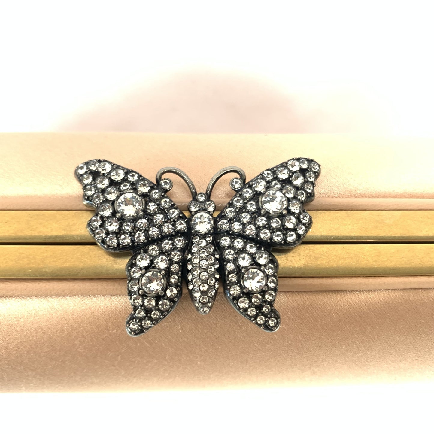 Gucci Broadway Butterfly Handbag Clutch in Apricot Pink