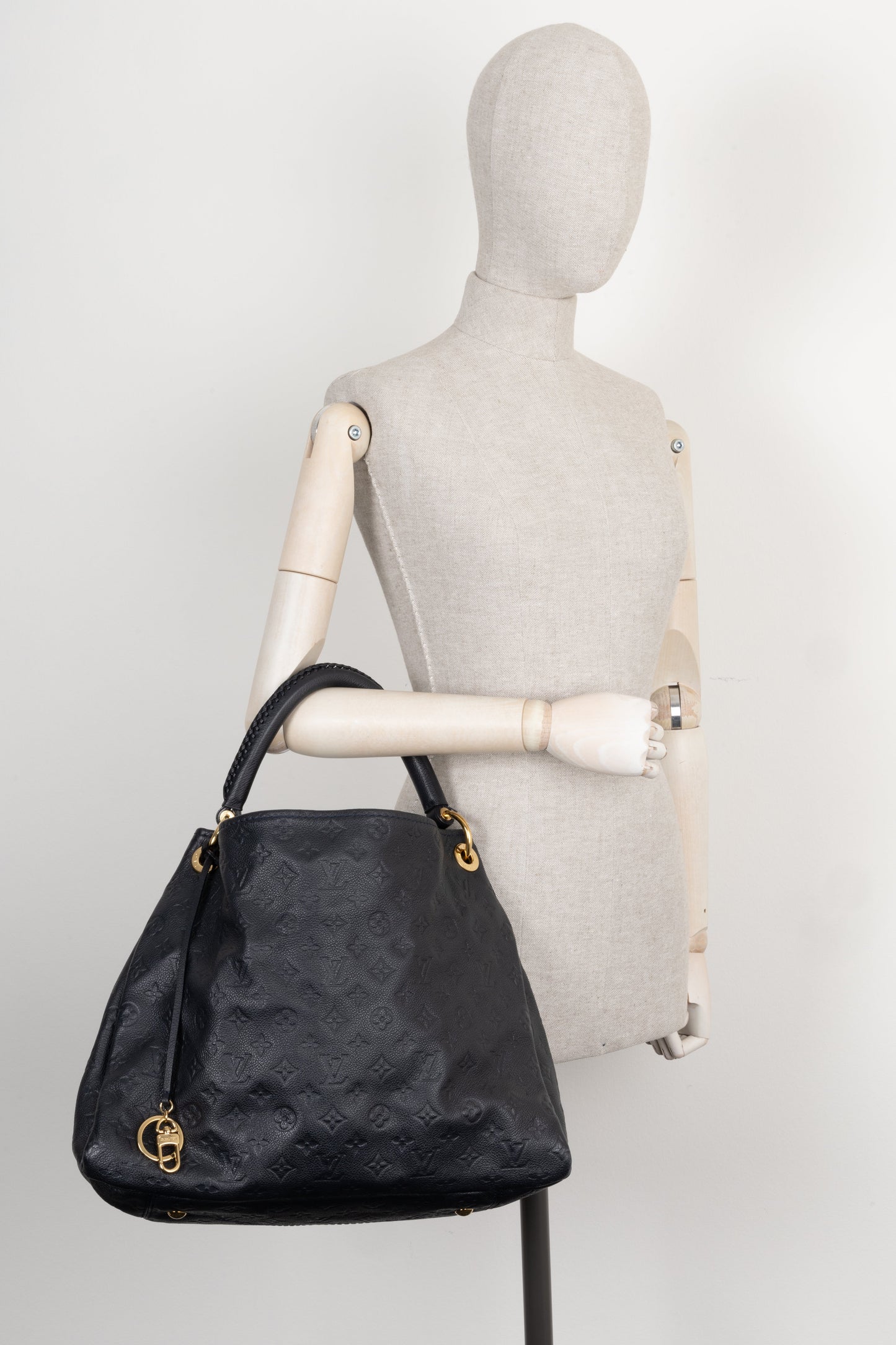 LOUIS VUITTON Artsy MM Empreinte Bag Midnight Blue