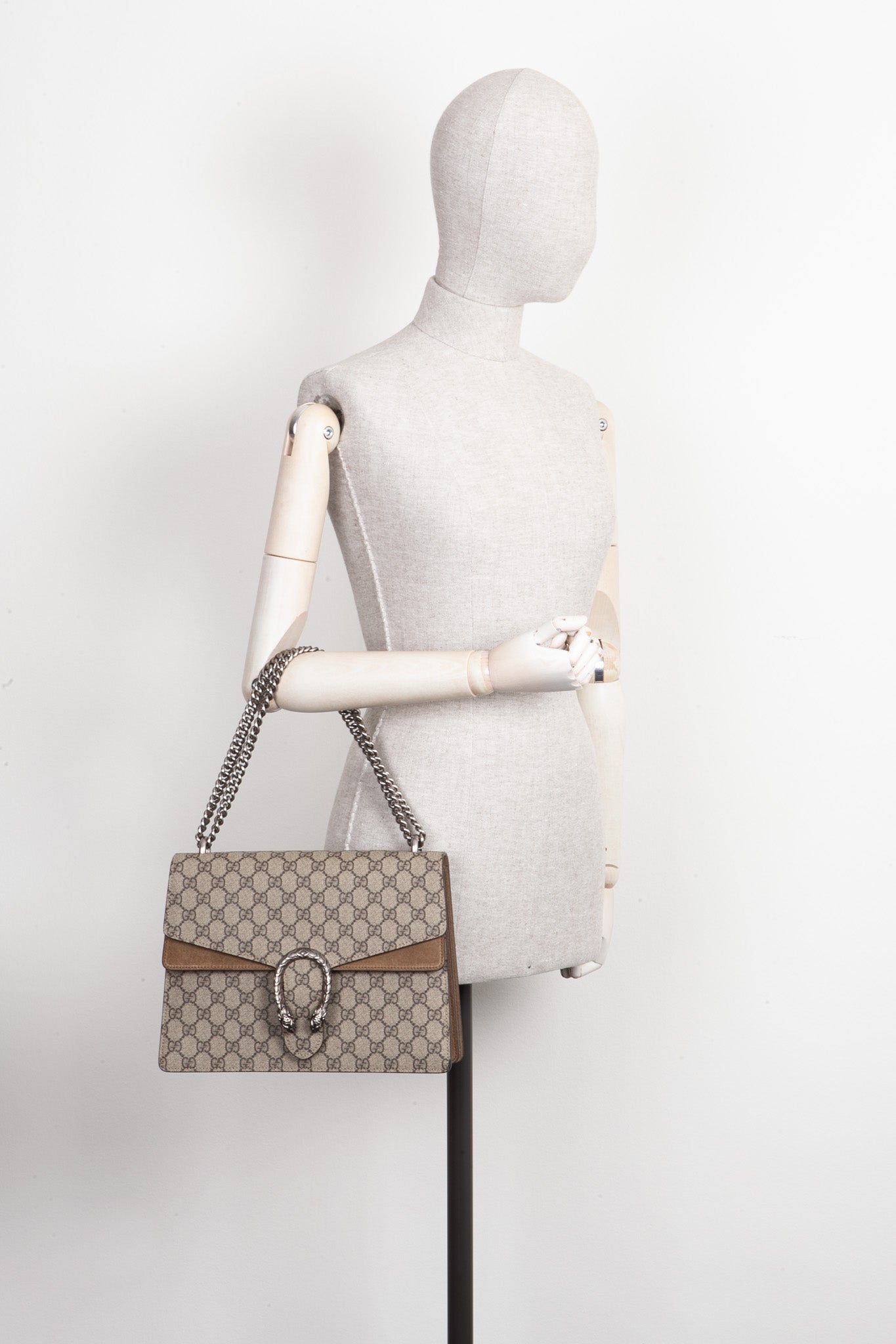 GUCCI Dionysus Bag GG Medium