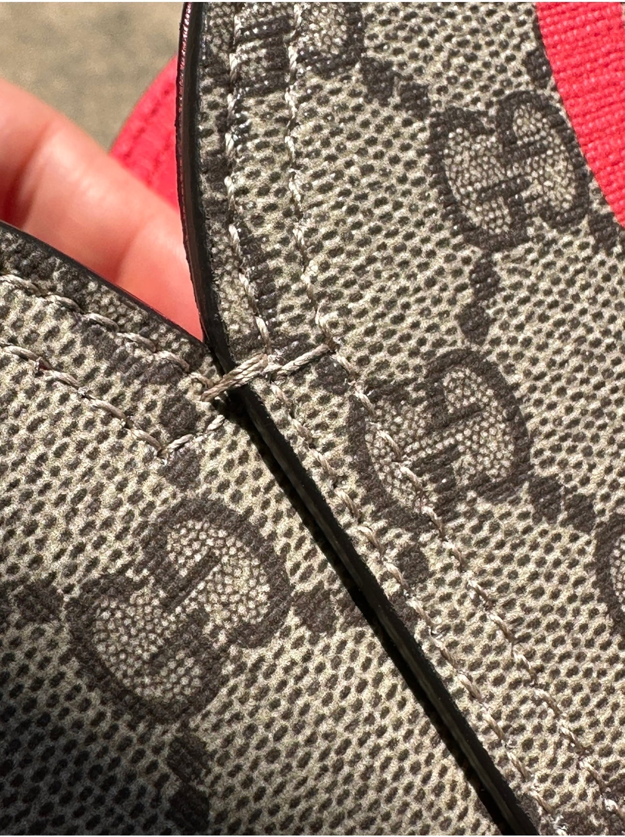 Gucci Valentine's Day Small Heart Bag