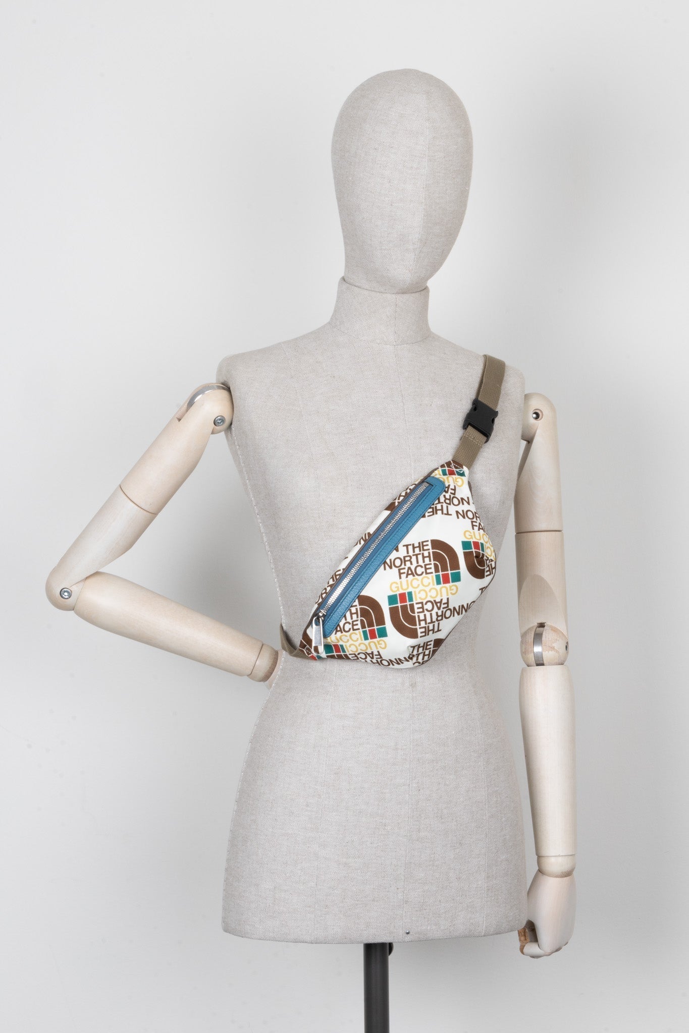 GUCCI x NORTHFACE Belt Bag White