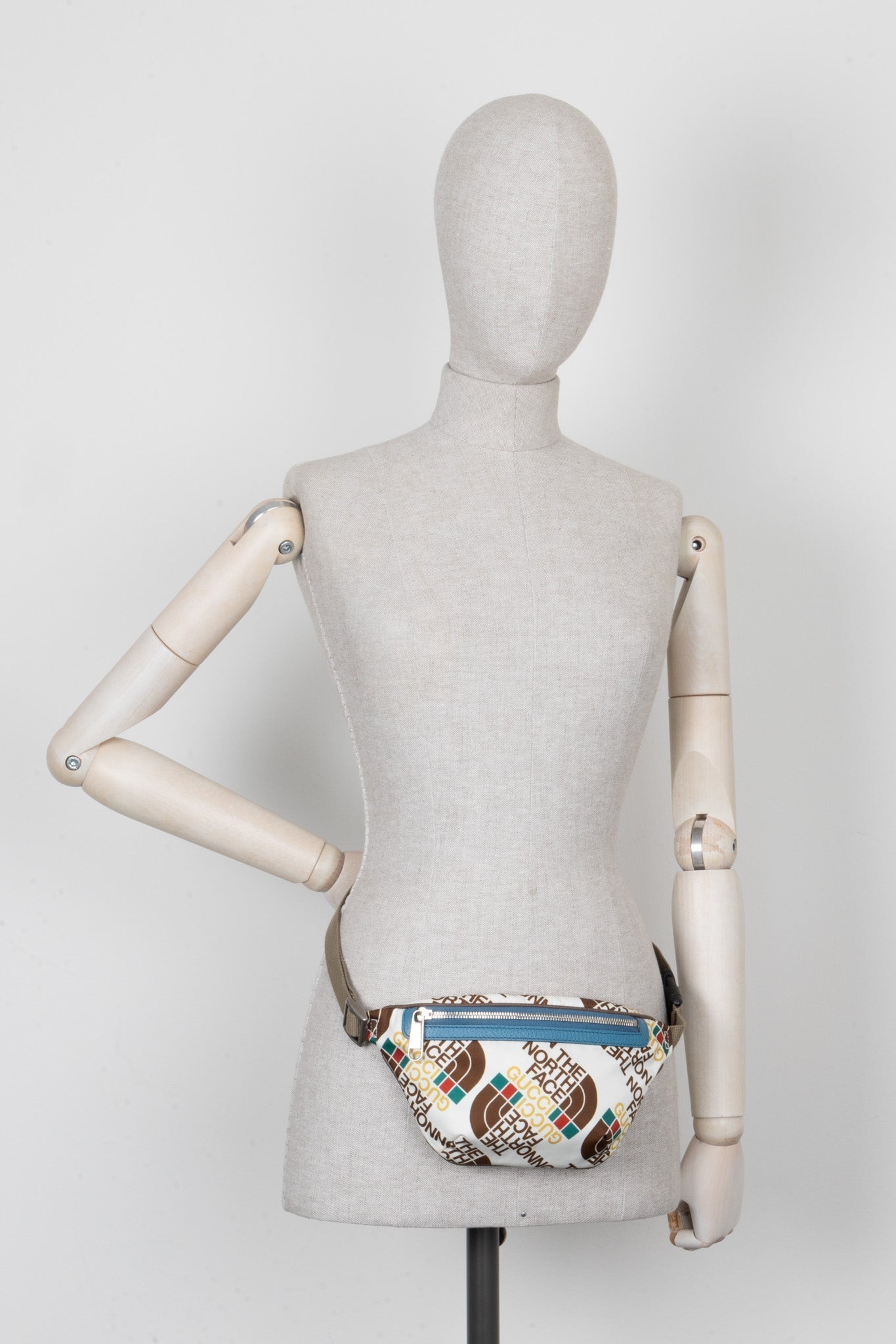 GUCCI x NORTHFACE Belt Bag White