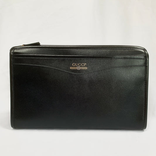 Gucci Metallic Print Logo Smooth Leather Clutch in Black
