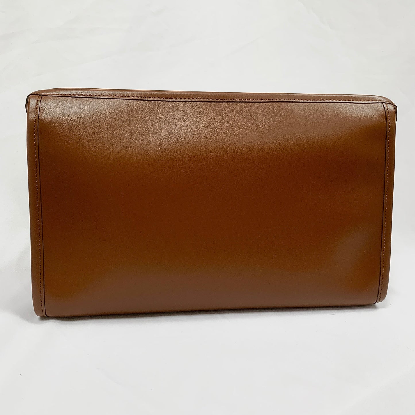 Gucci Metallic Print Logo Smooth Leather Clutch in Brown