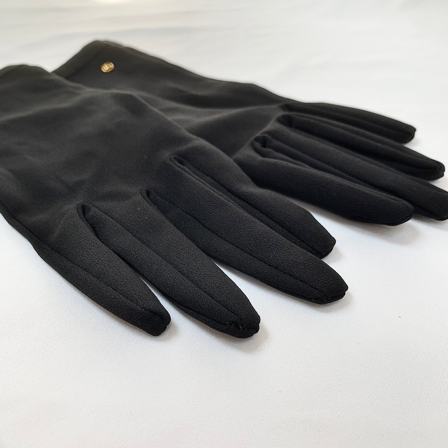 Gucci GG Viscose Cady Gloves in Black