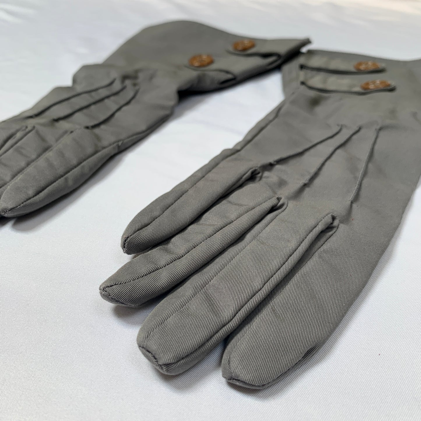 Gucci Washed Gabardine Long Button Gloves in Gray