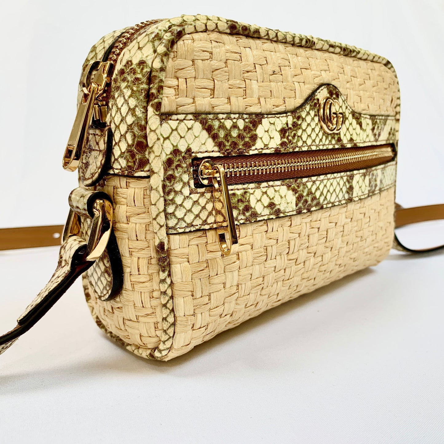Gucci Mini GG Ophidia Straw Shoulder Bag with Printed Trim in Beige and Green