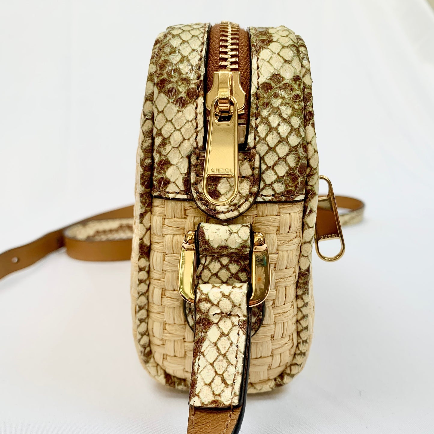 Gucci Mini GG Ophidia Straw Shoulder Bag with Printed Trim in Beige and Green
