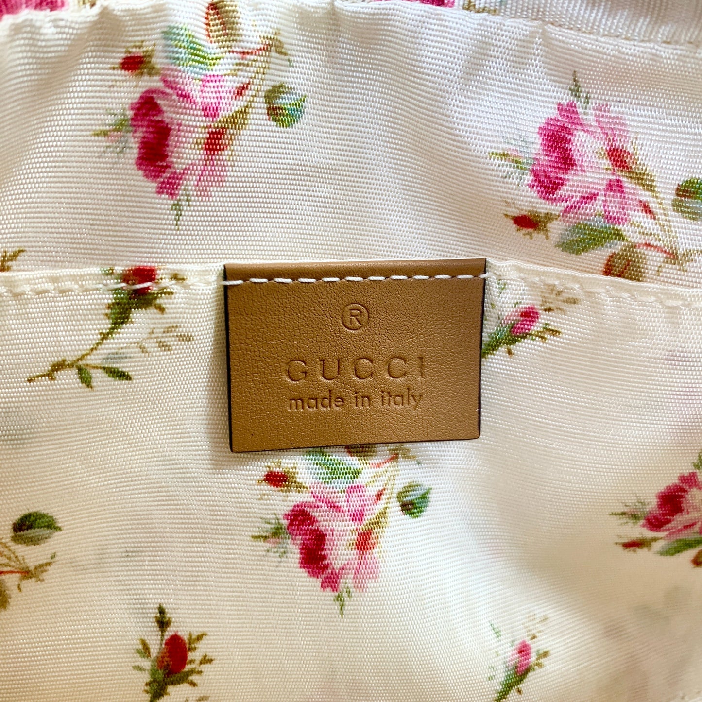 Gucci Mini GG Ophidia Straw Shoulder Bag with Printed Trim in Beige and Green
