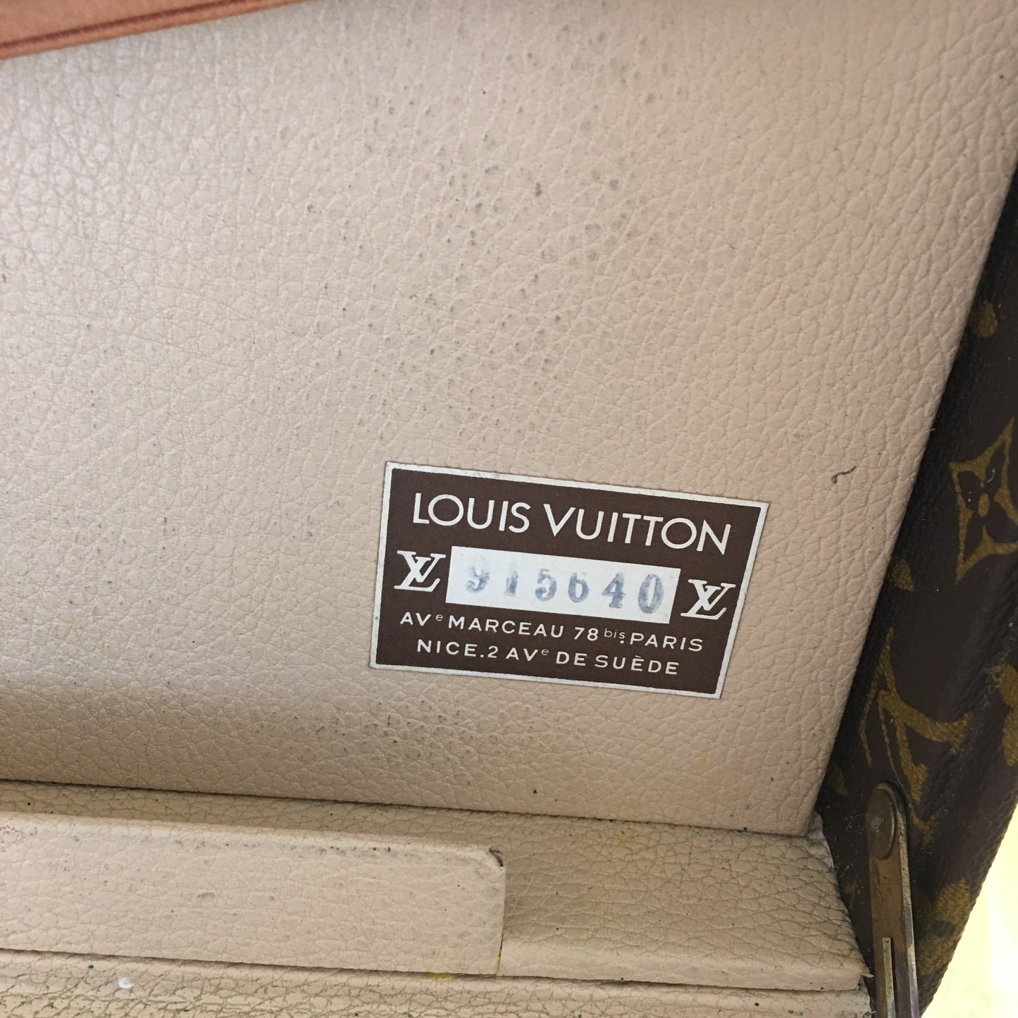 LOUIS VUITTON Cotteville Case Monogram Trunk