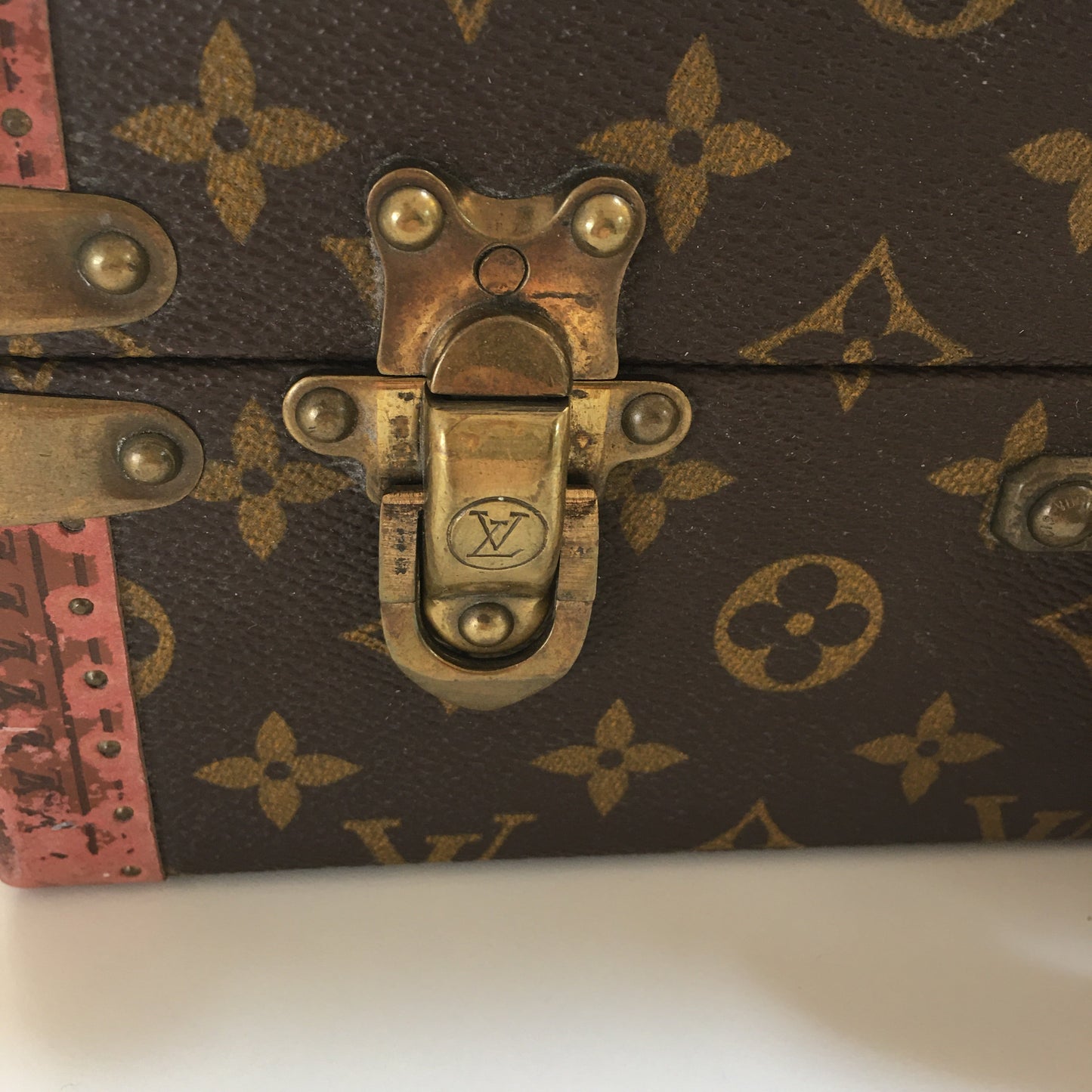LOUIS VUITTON Cotteville Case Monogram Trunk