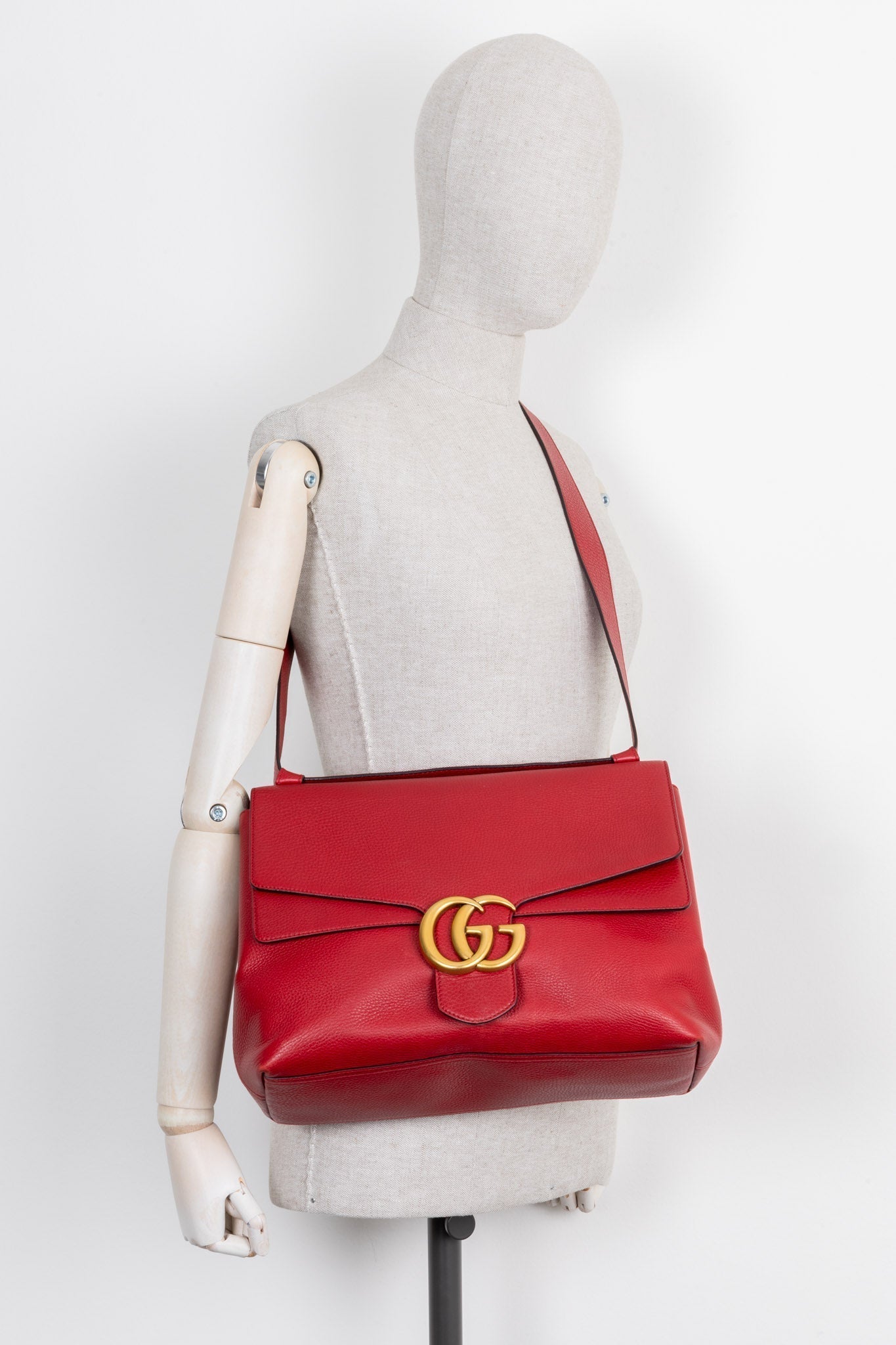 GUCCI GG Marmont Shoulder Bag Red