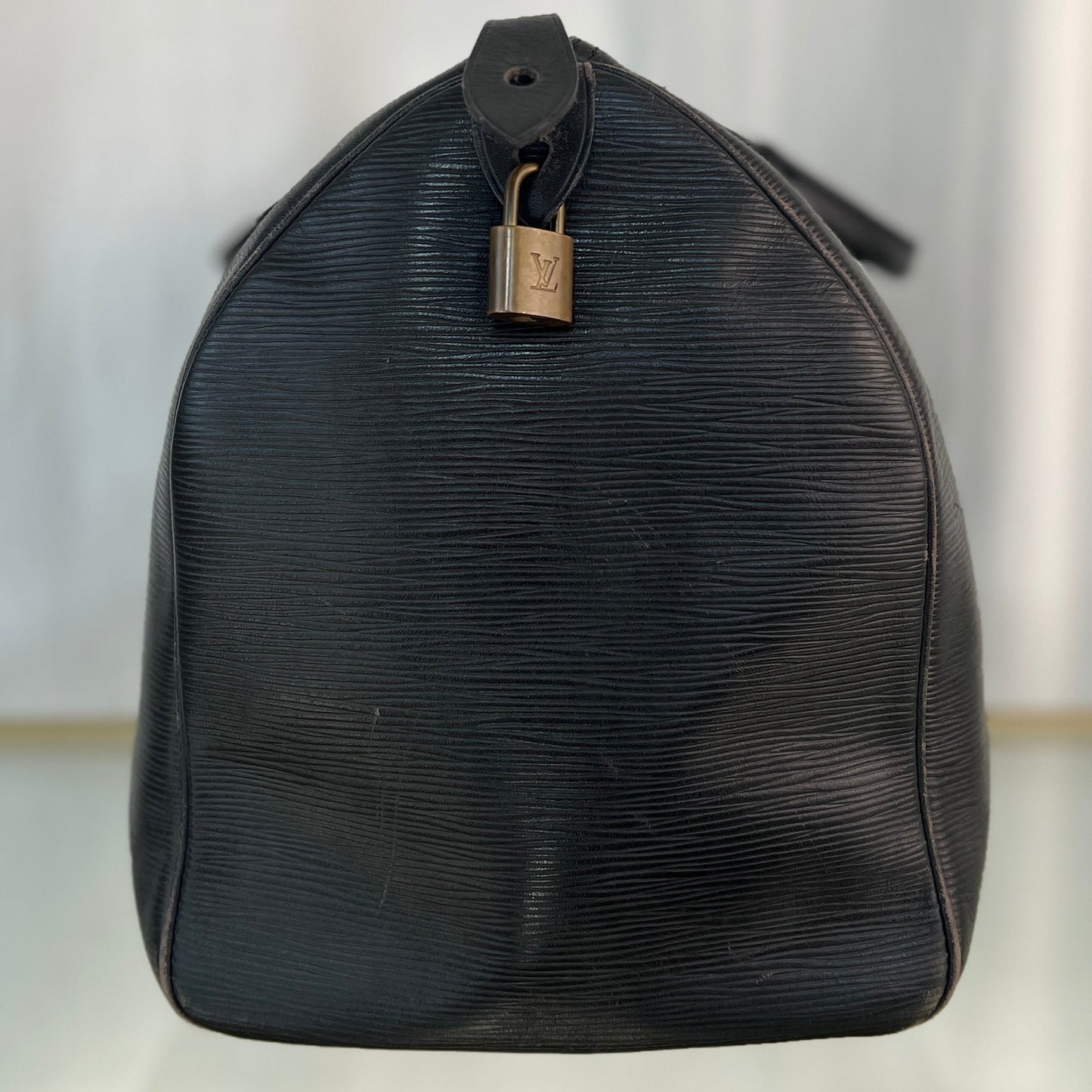 LOUIS VUITTON Black Epi Leather Speedy 40