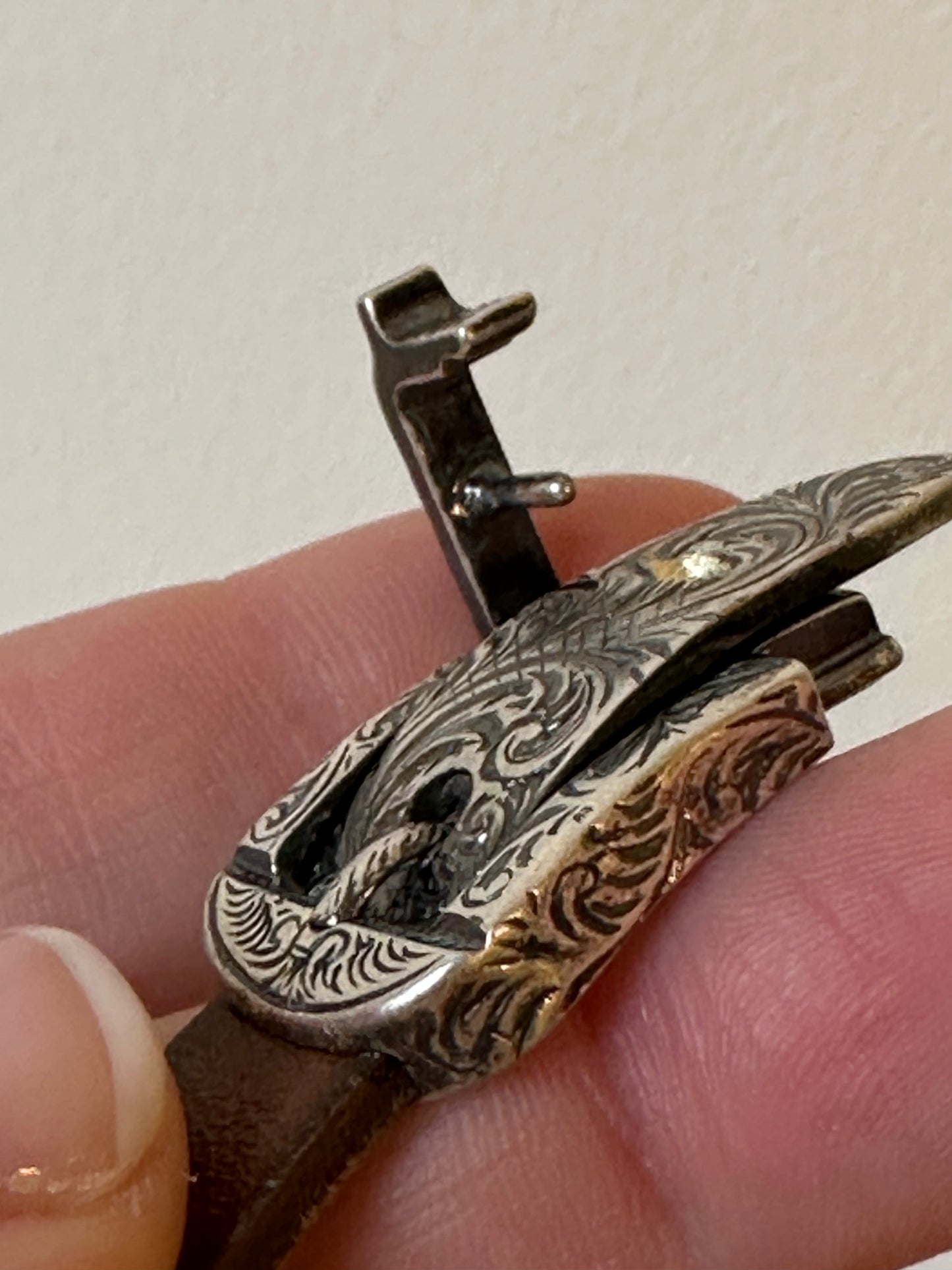 Gucci Anger Forest Wolf Head Leather Bracelet in Brown