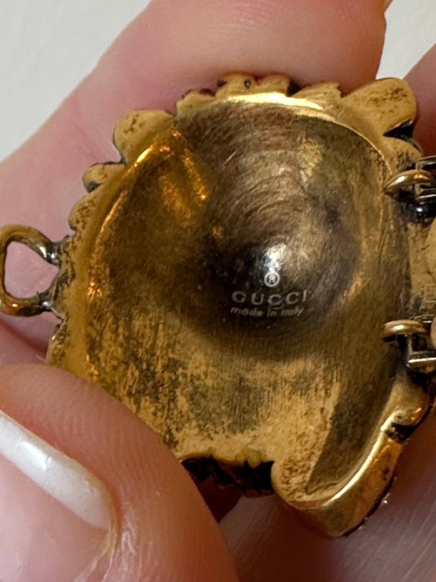 Gucci Lion Head Crystal Bracelet in Gold Metal