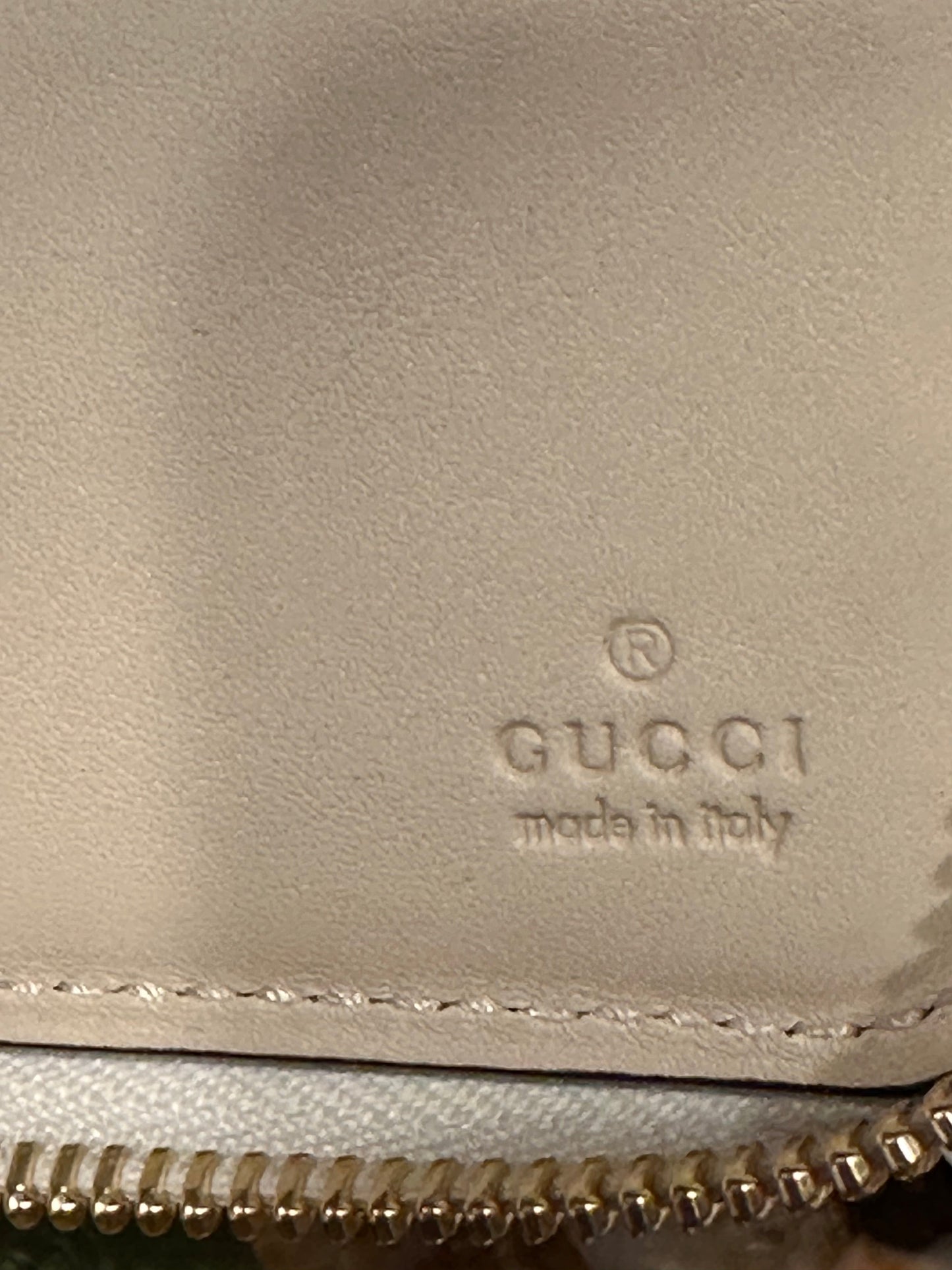 Gucci Interlocking GG Zip Around Wallet in White and Red