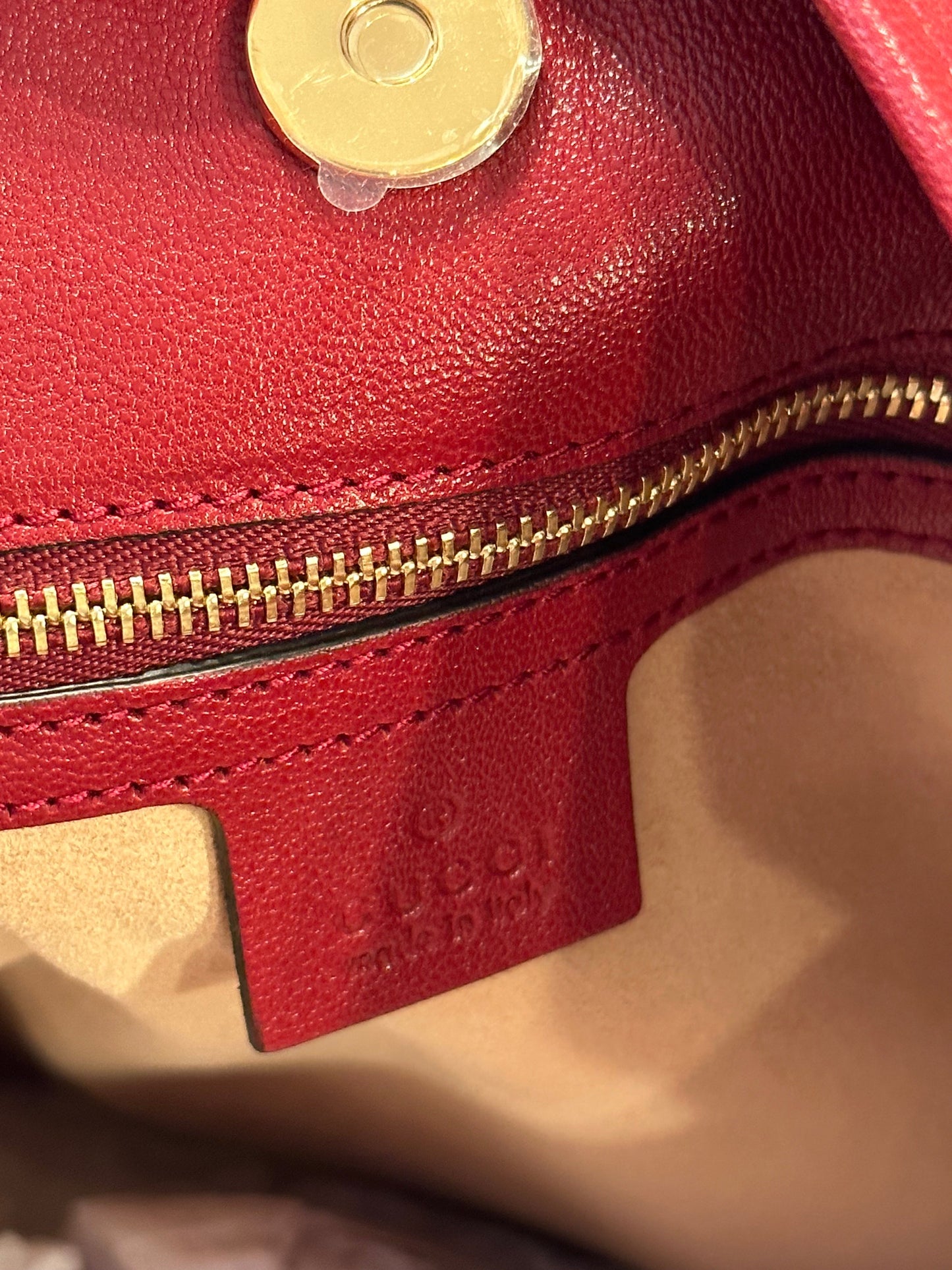 Gucci Interlocking GG 1955 Horsebit Collection Shoulder Bag in Red Leather