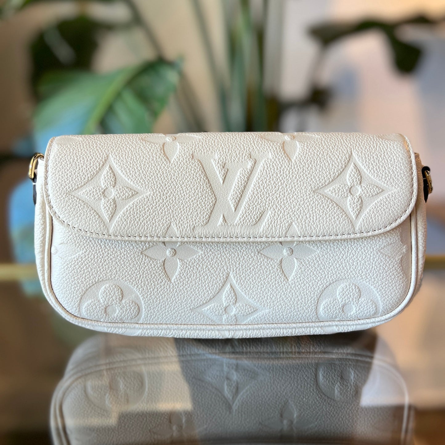 LOUIS VUITTON Cream Wallet on Chain Ivy