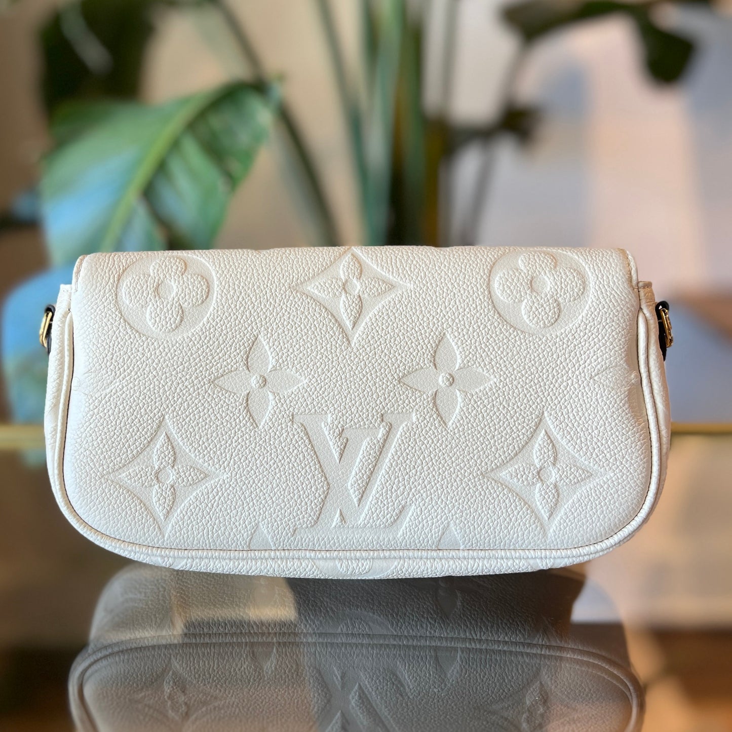 LOUIS VUITTON Cream Wallet on Chain Ivy