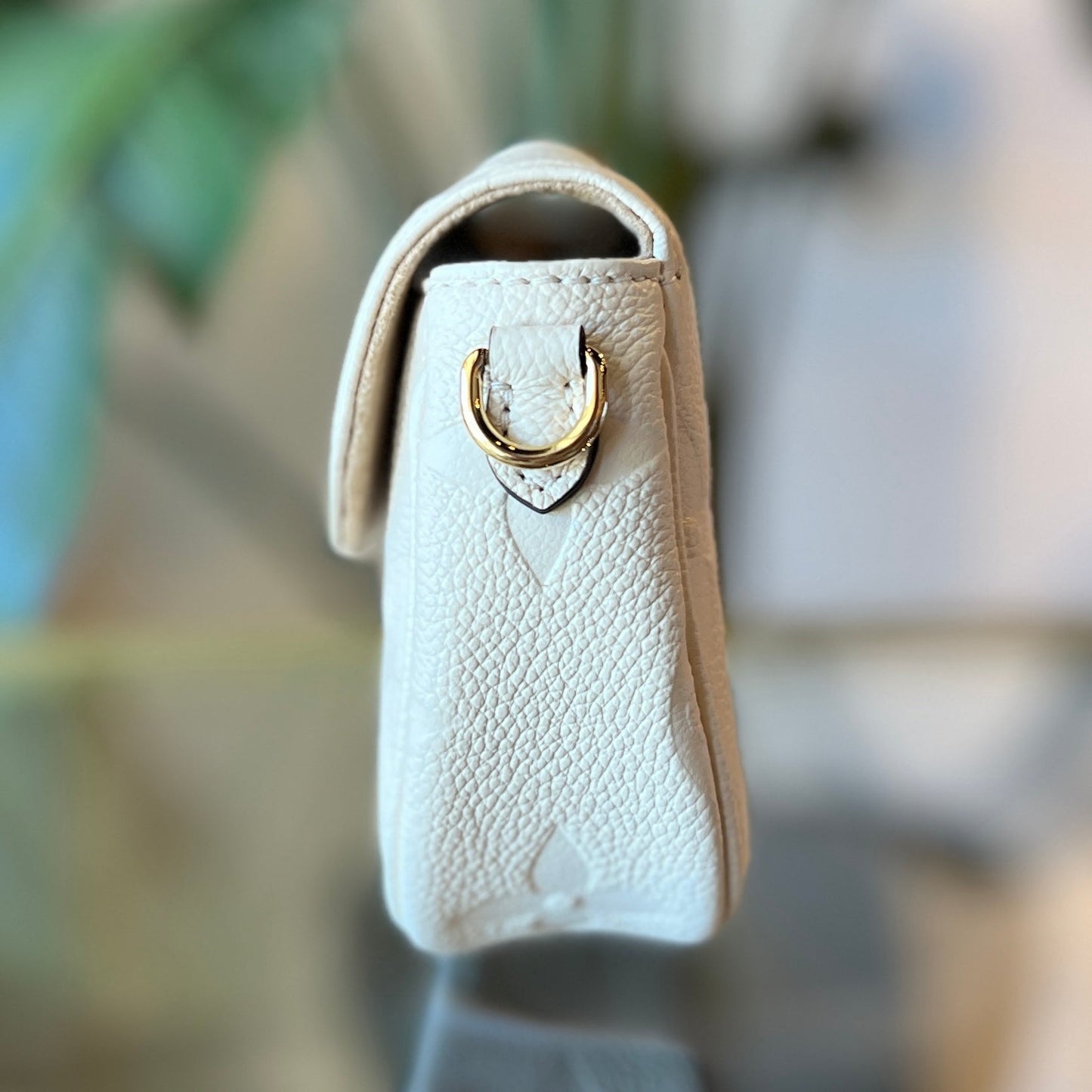 LOUIS VUITTON Cream Wallet on Chain Ivy